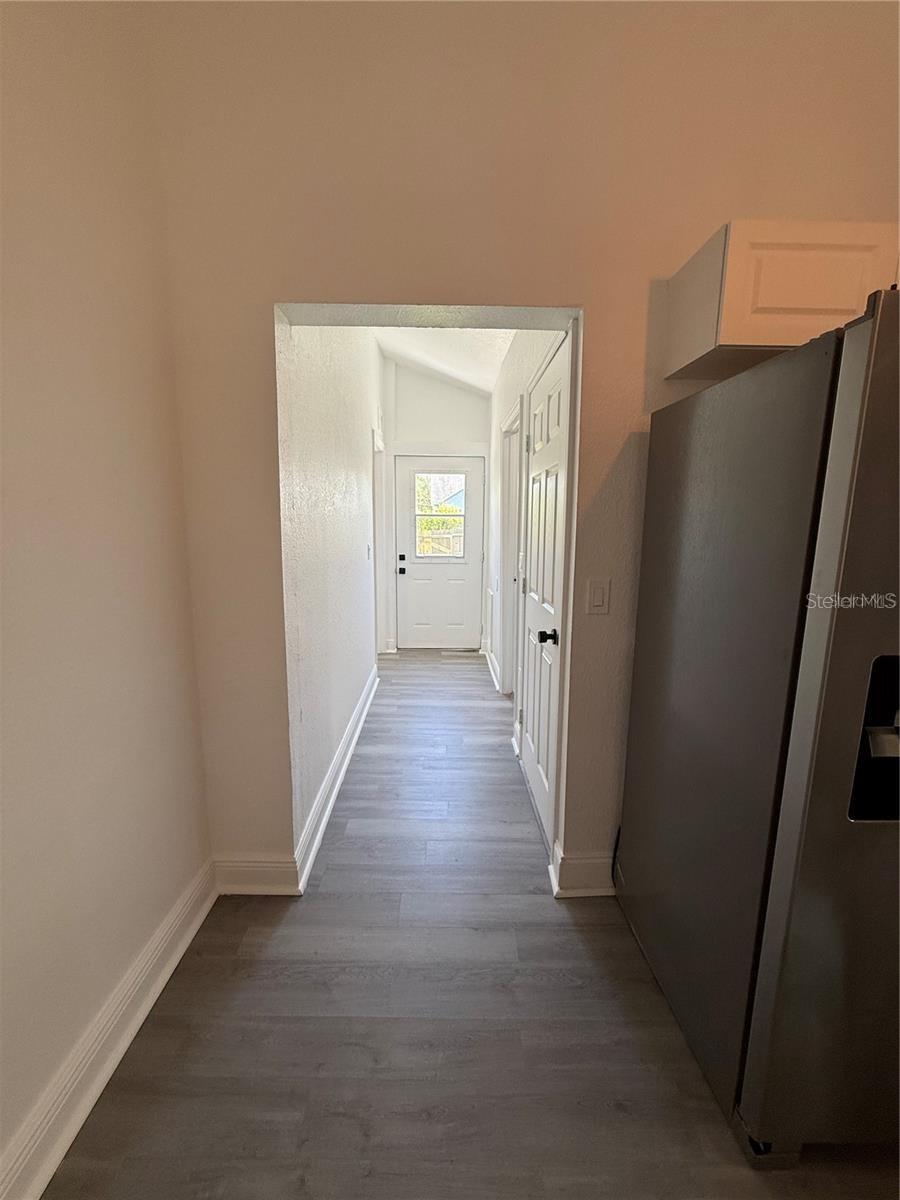 Image 29 of 34 For 114 Amelia Avenue