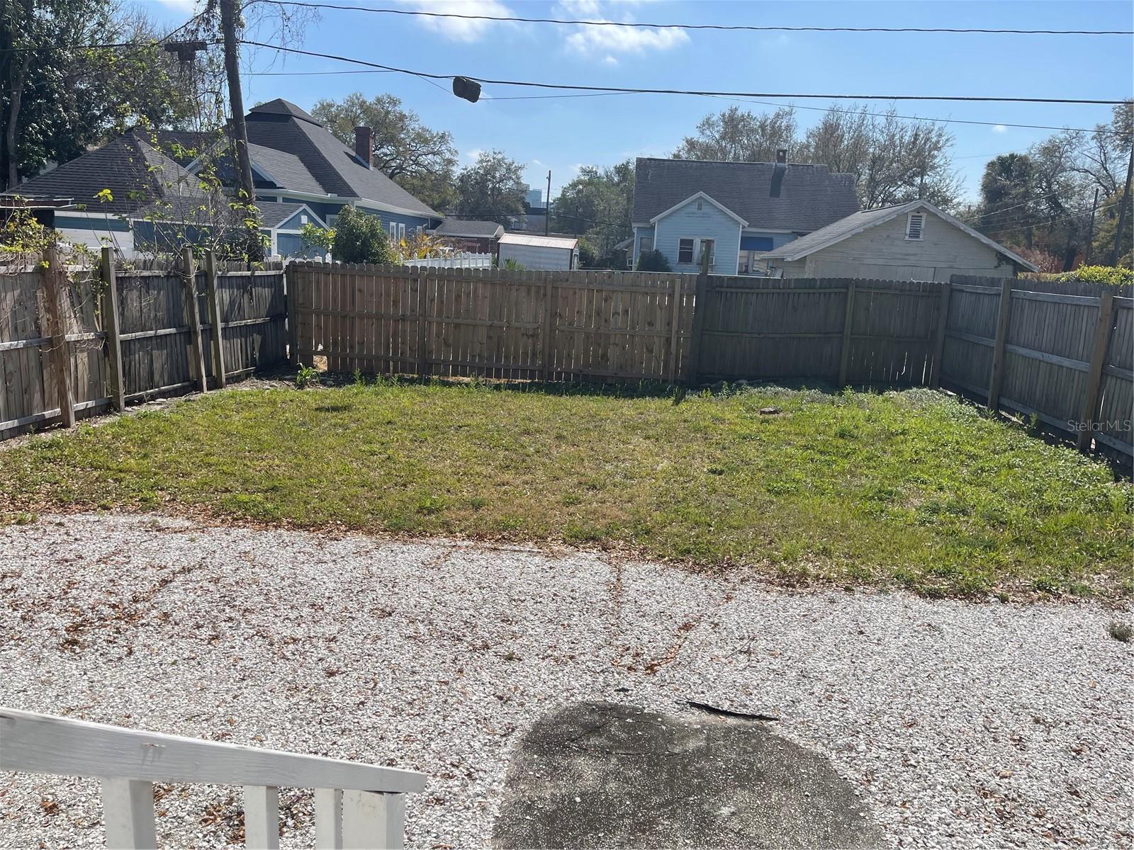 Image 30 of 34 For 114 Amelia Avenue