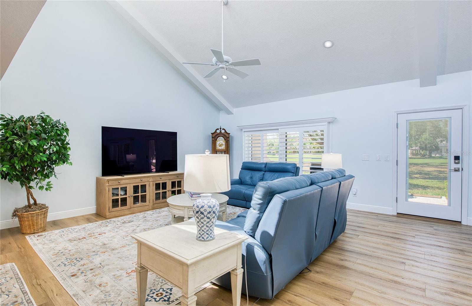 Image 4 of 79 For 1307 Pelican Creek Crossing 1307