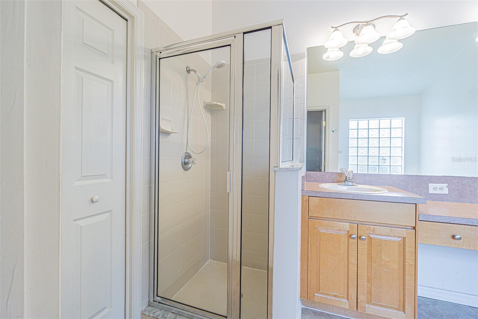 Image 12 of 35 For 18024 Arbor Crest Drive