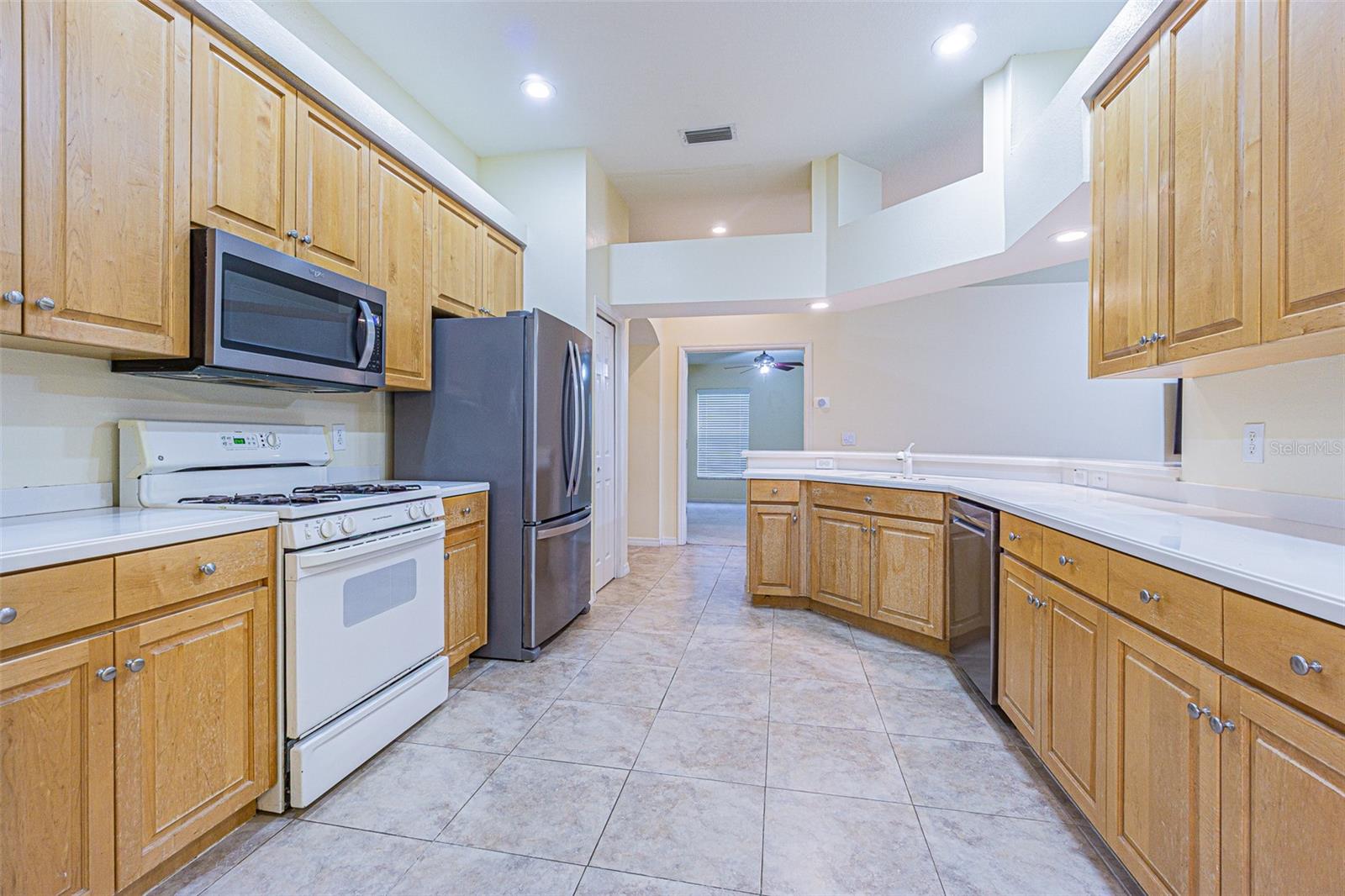 Image 3 of 35 For 18024 Arbor Crest Drive