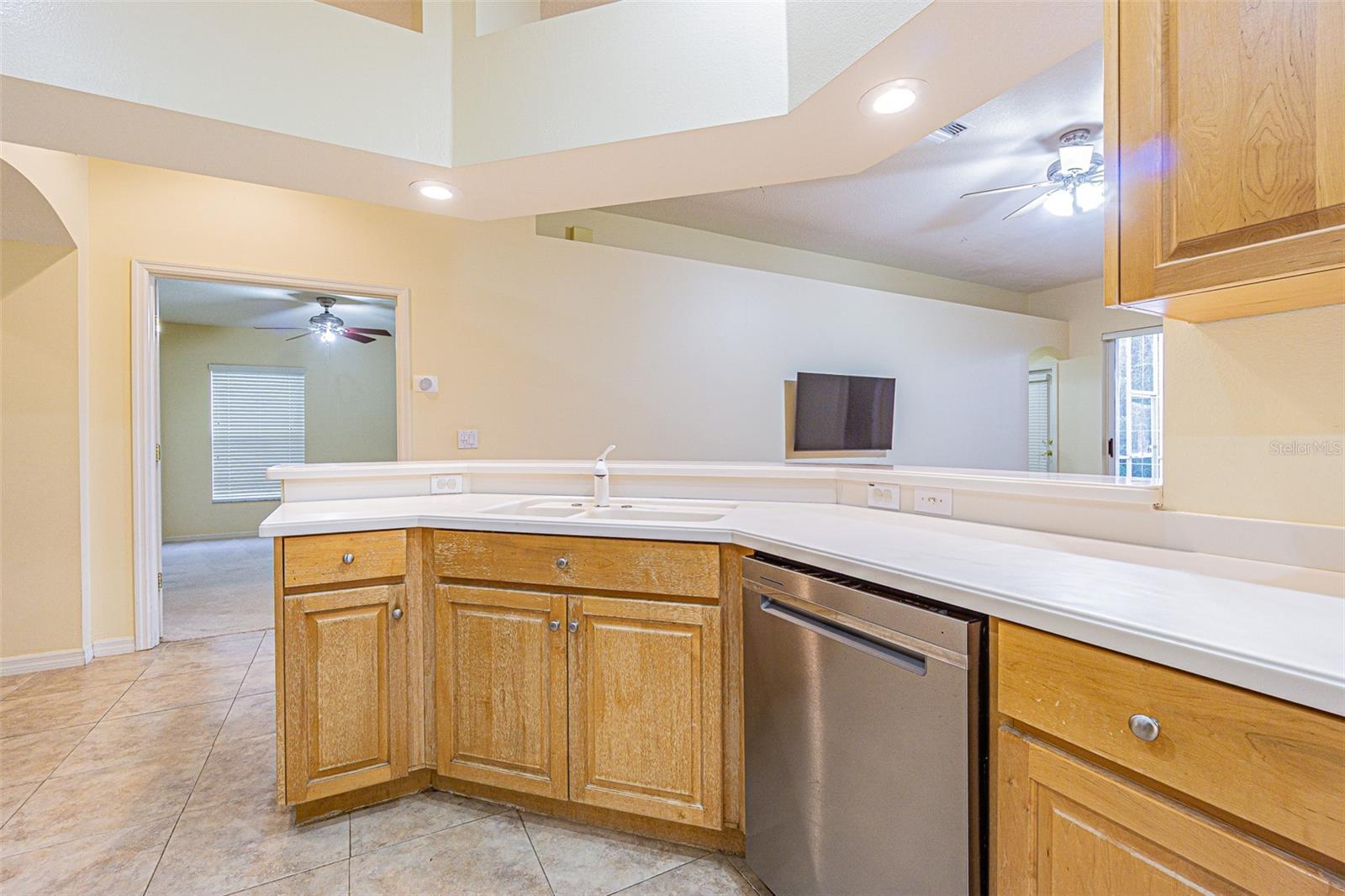 Image 4 of 35 For 18024 Arbor Crest Drive