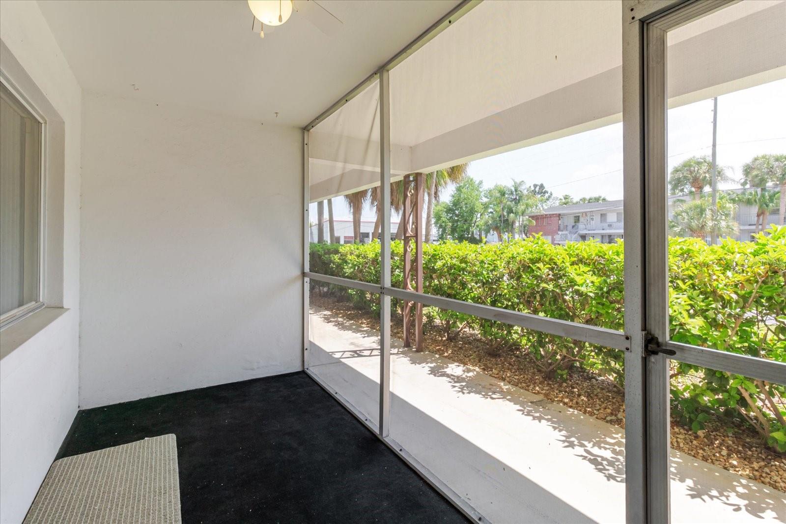 Image 12 of 44 For 2348 Shelley Street 2