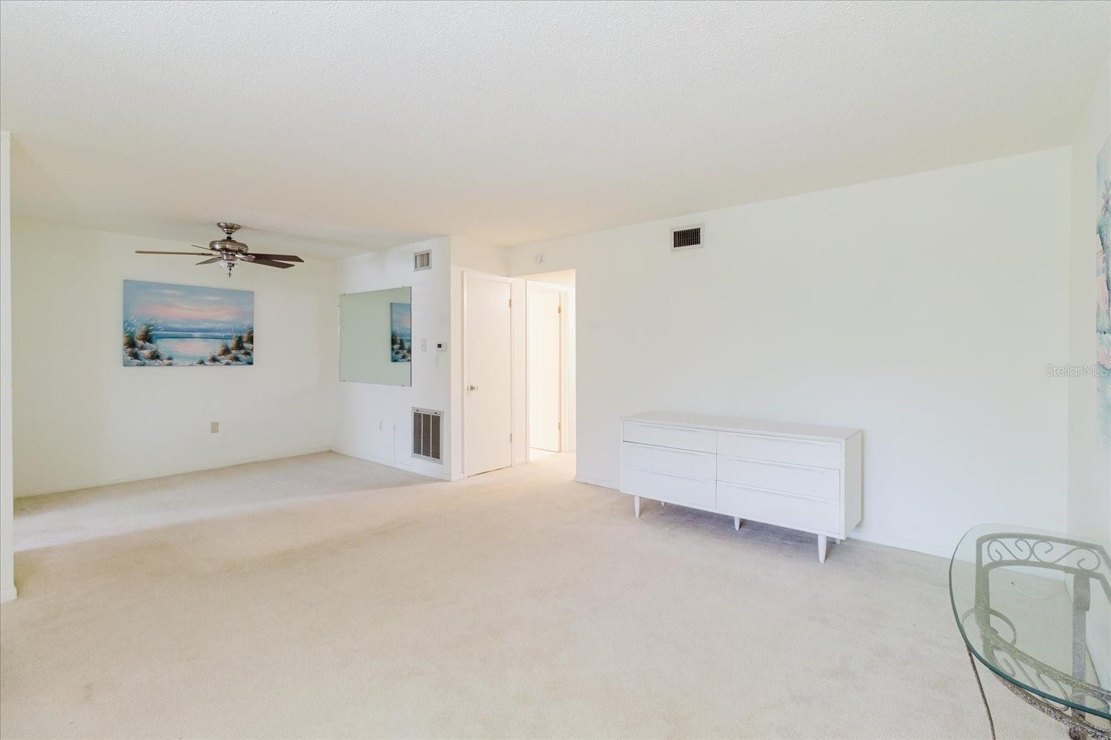 Image 14 of 44 For 2348 Shelley Street 2