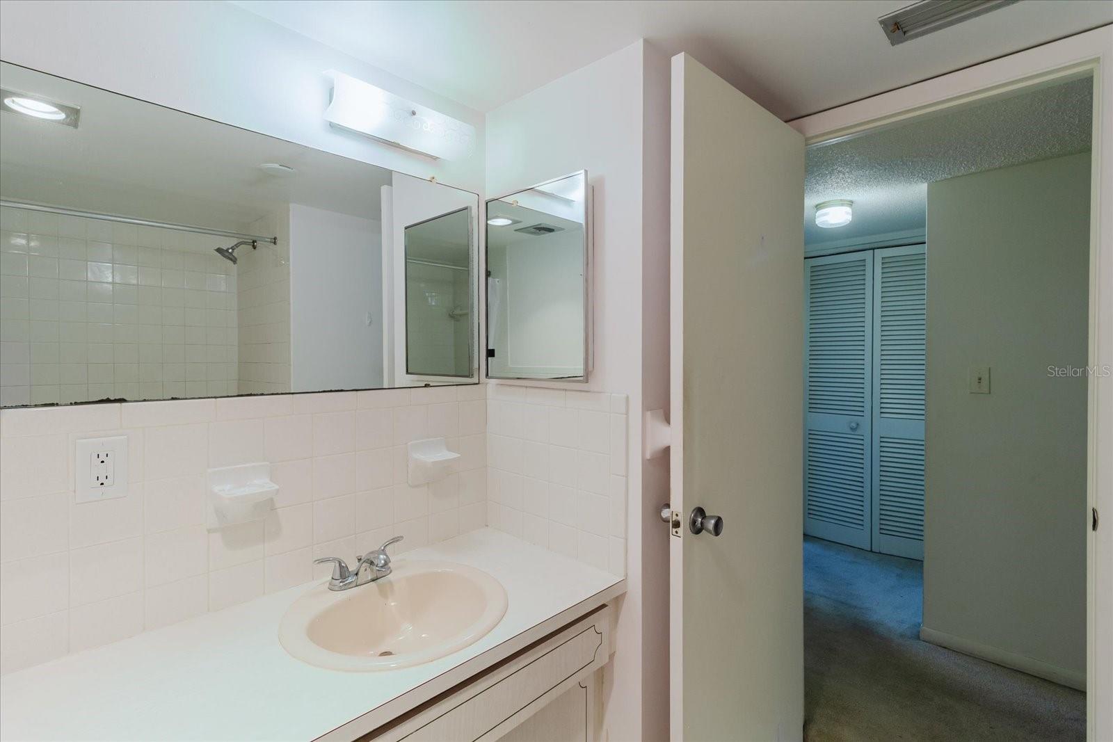 Image 30 of 44 For 2348 Shelley Street 2