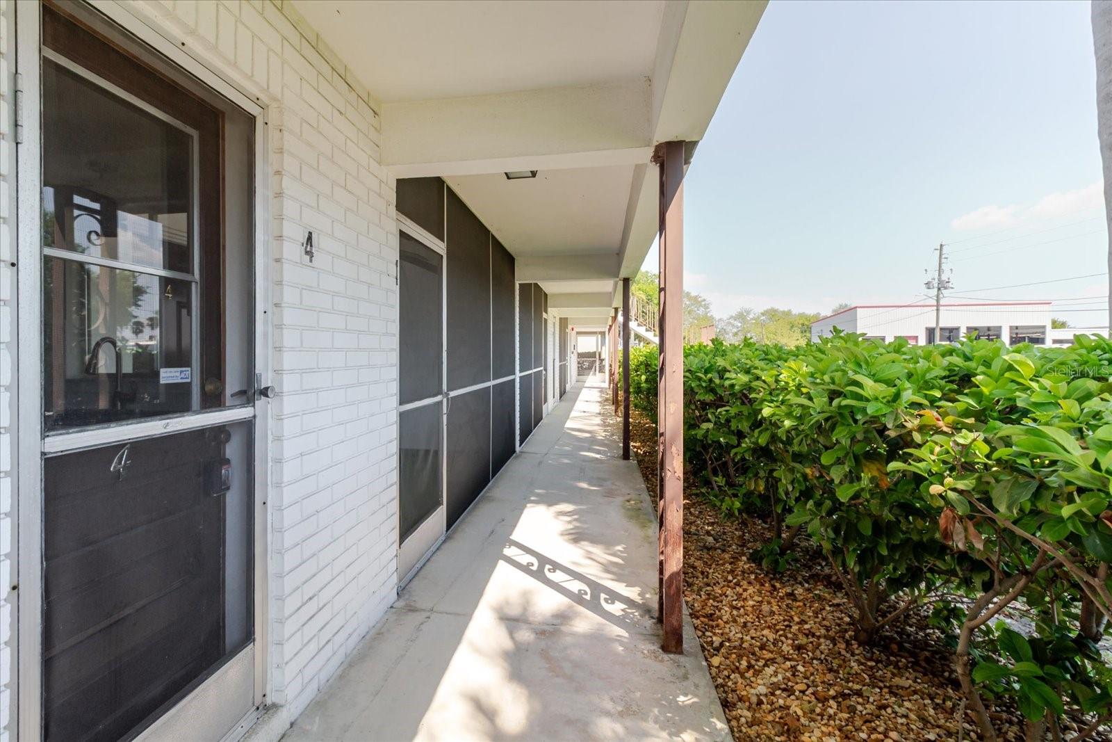 Image 6 of 44 For 2348 Shelley Street 2