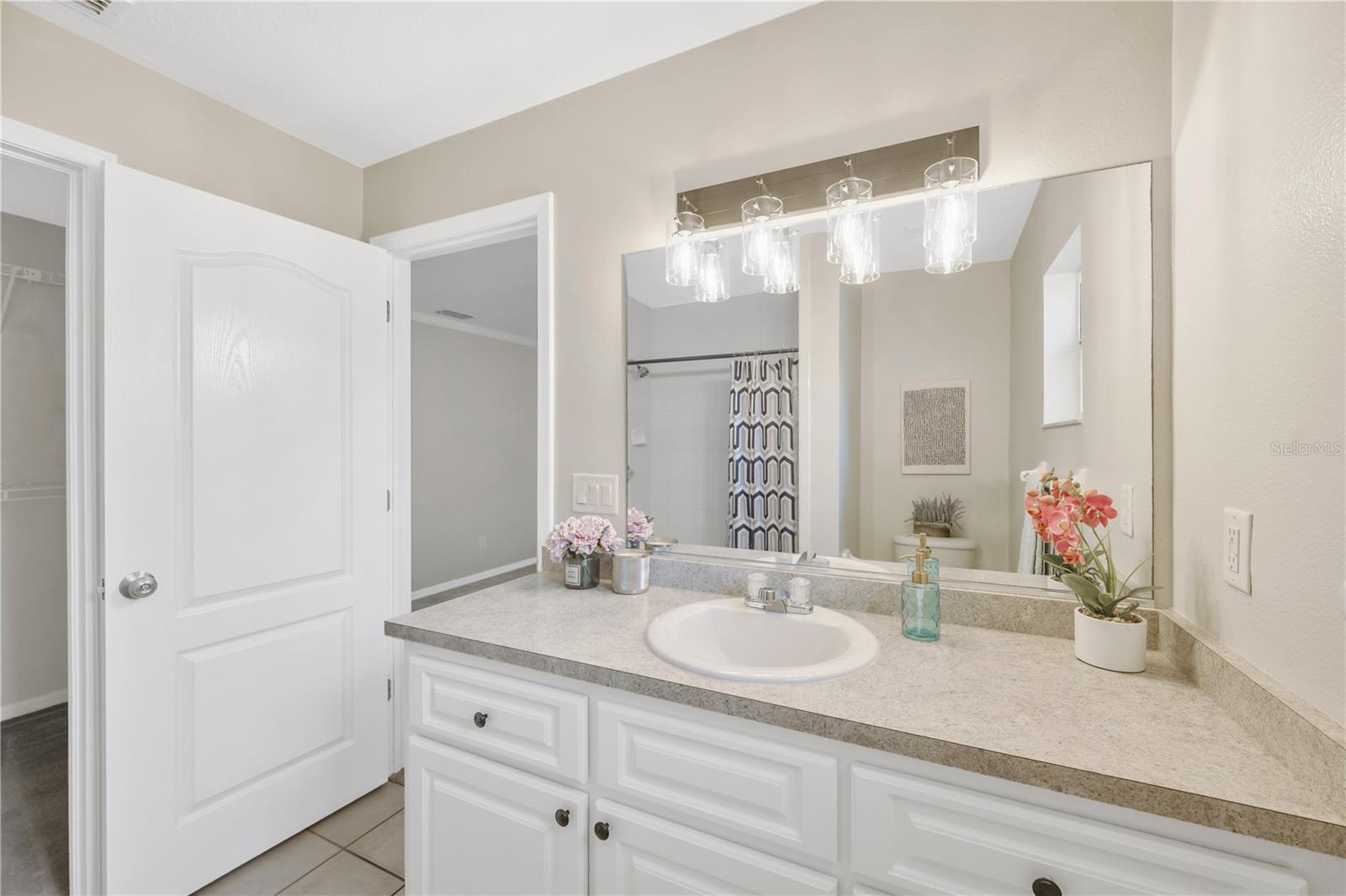 Image 15 of 25 For 909 Mobley Street