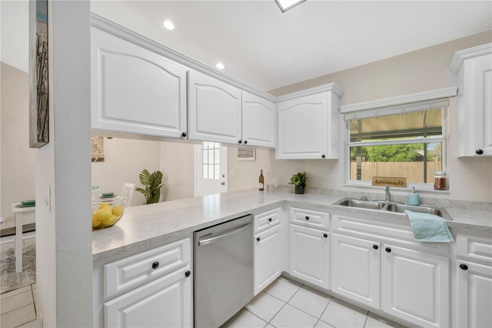 Image 3 of 25 For 909 Mobley Street