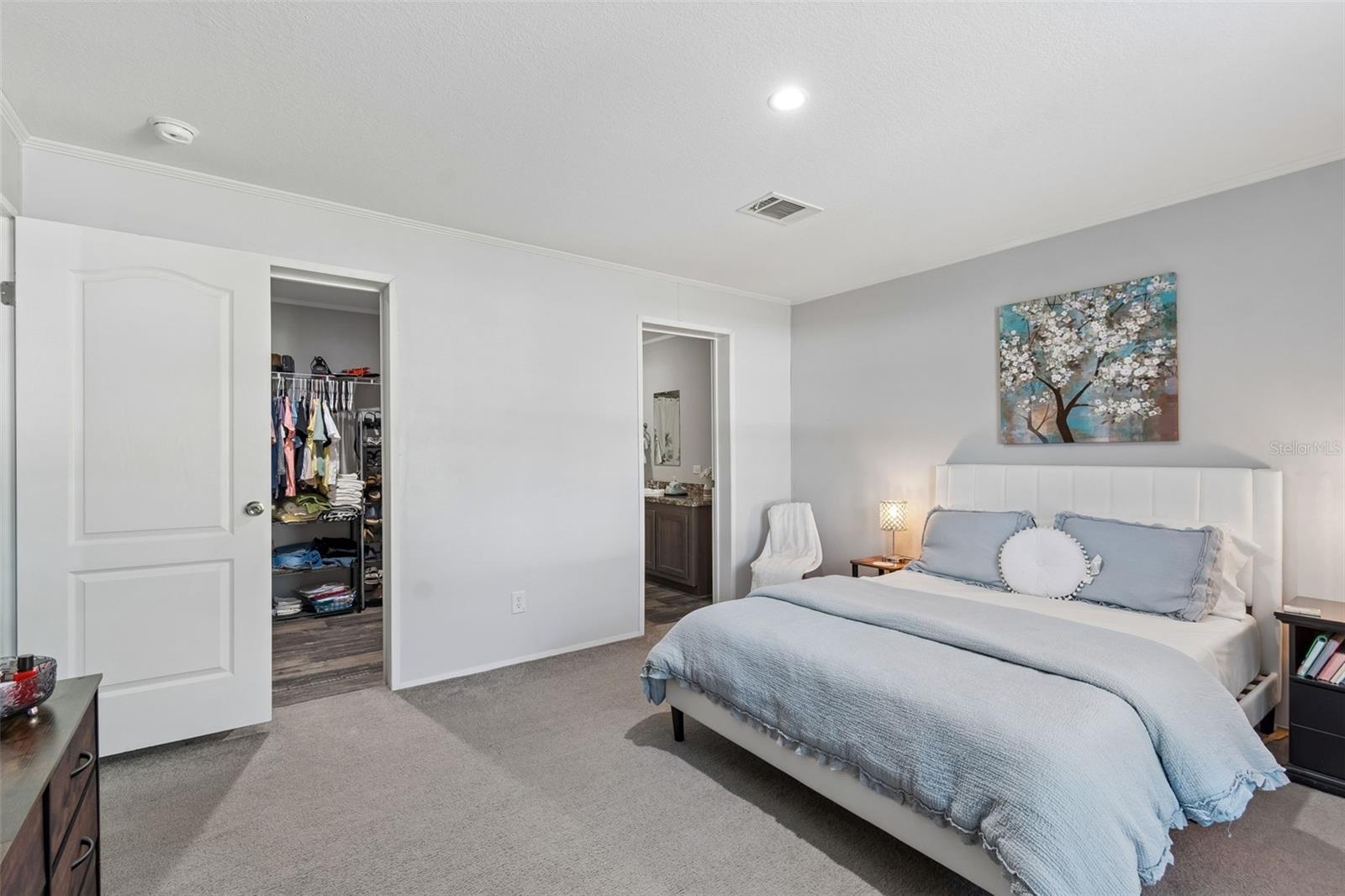 Image 19 of 37 For 6527 Angus Valley Drive