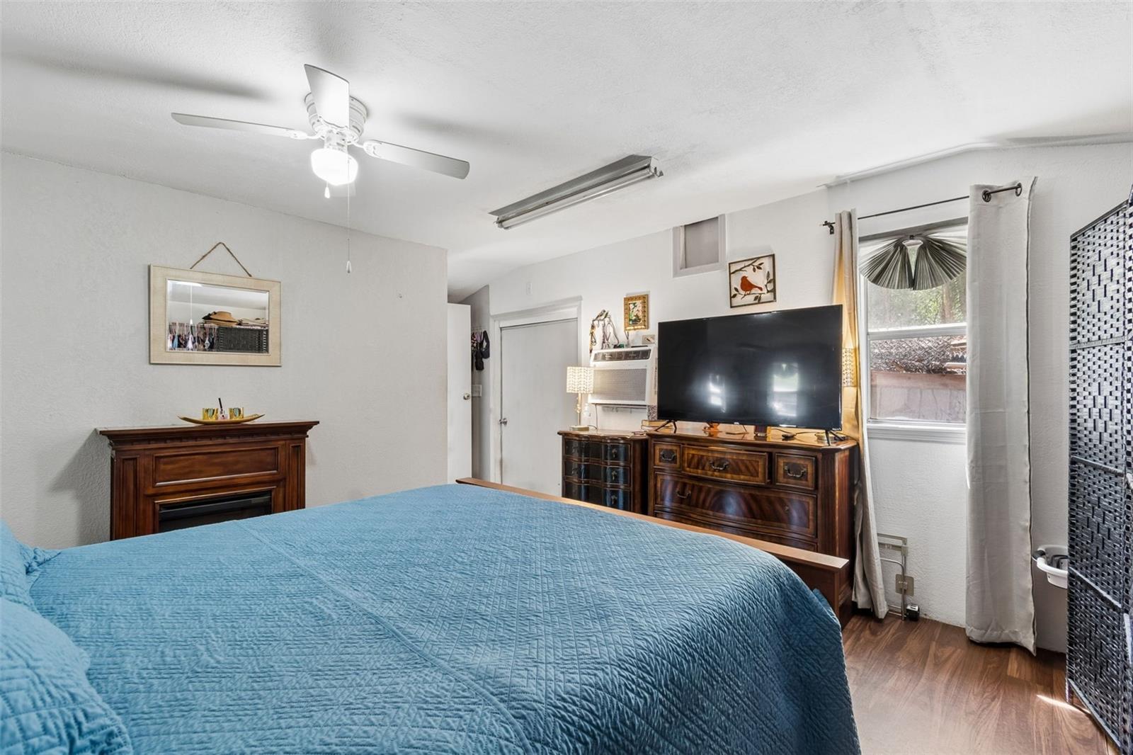 Image 27 of 37 For 6527 Angus Valley Drive