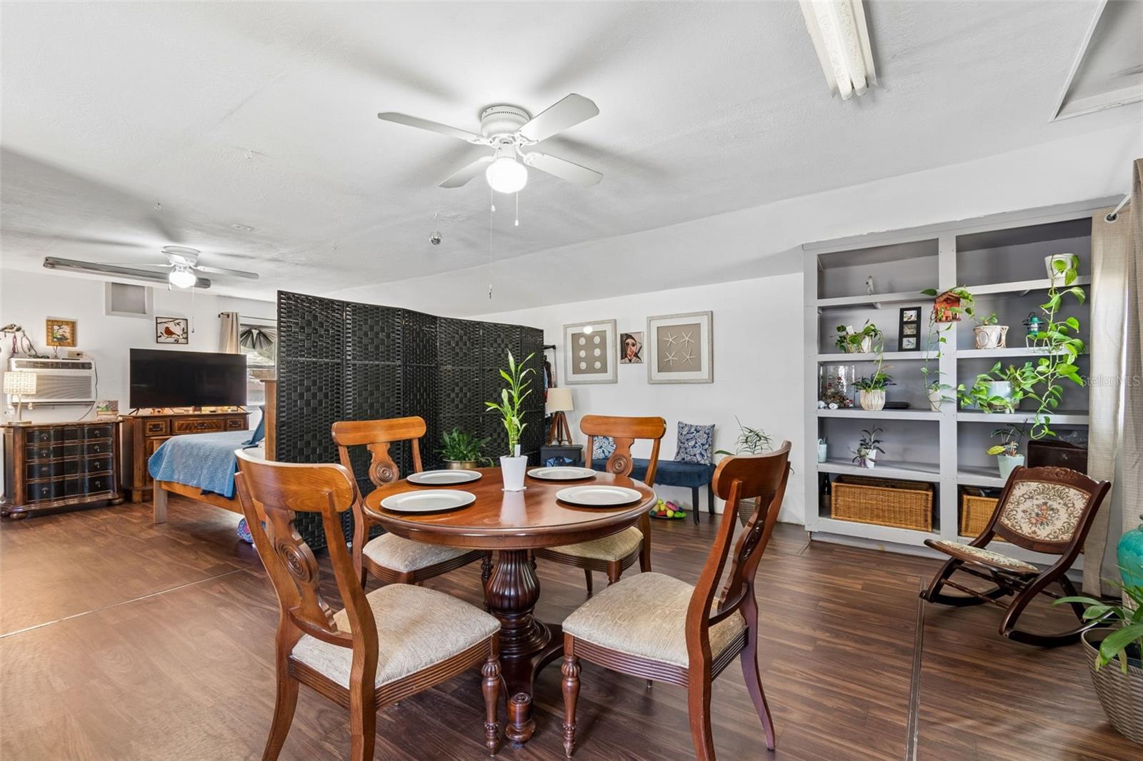 Image 33 of 37 For 6527 Angus Valley Drive