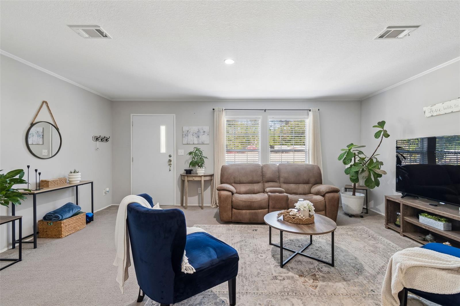 Image 4 of 37 For 6527 Angus Valley Drive