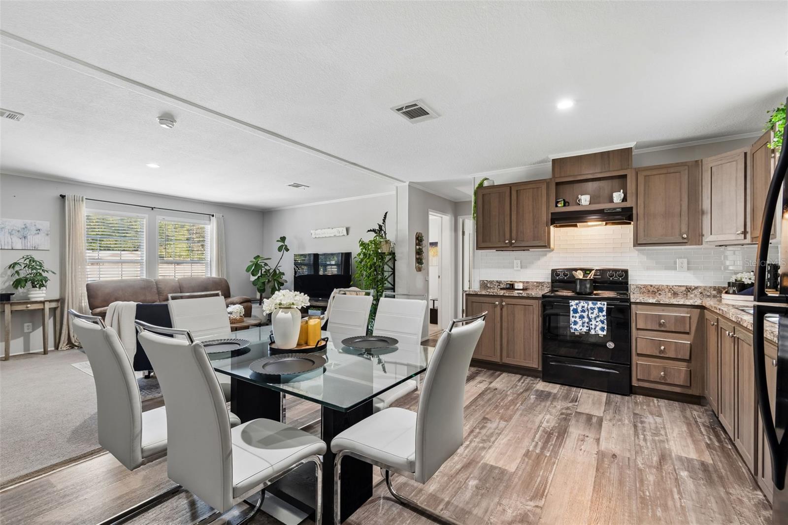 Image 5 of 37 For 6527 Angus Valley Drive