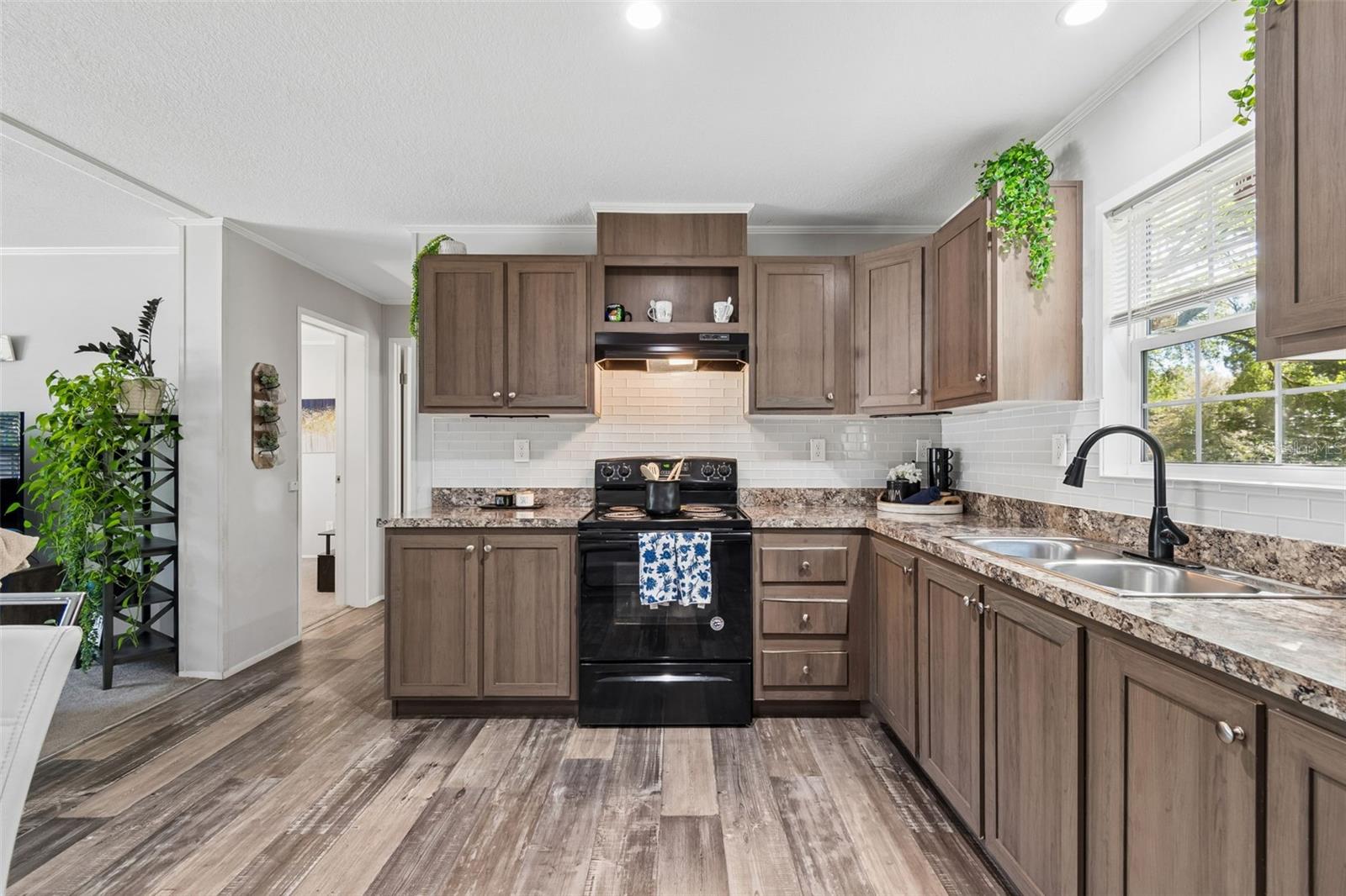 Image 6 of 37 For 6527 Angus Valley Drive