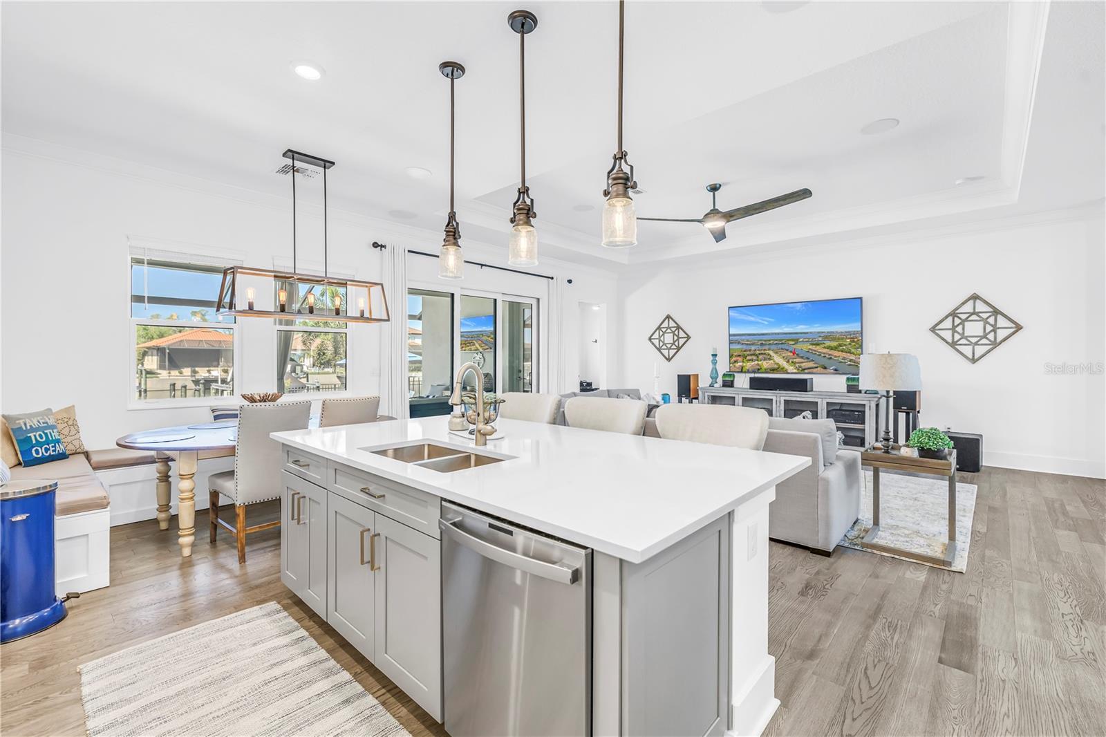 Image 15 of 78 For 513 17th Avenue E