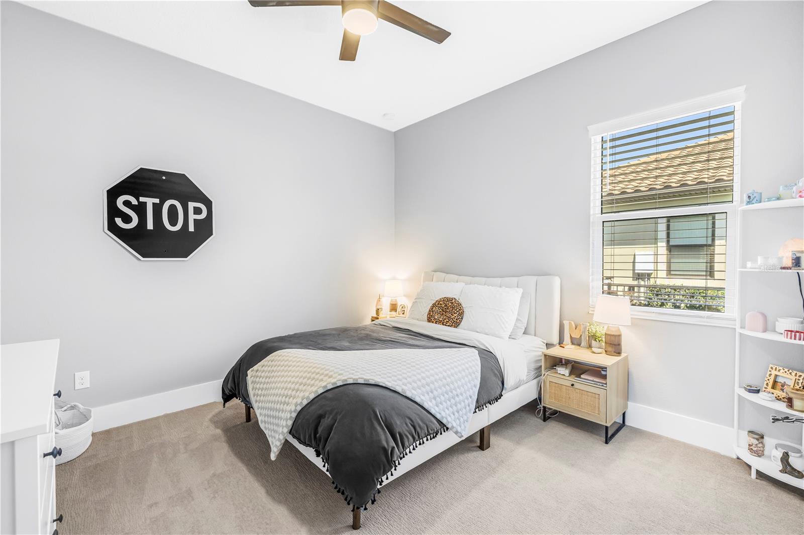 Image 35 of 78 For 513 17th Avenue E