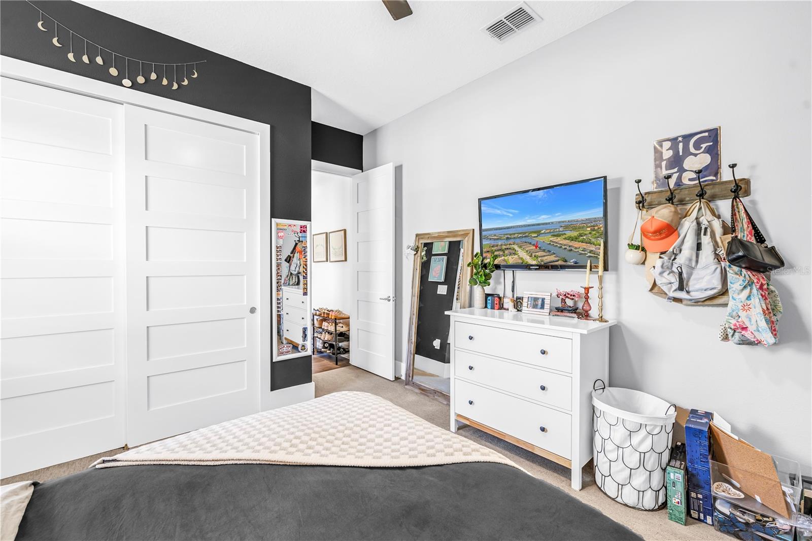 Image 36 of 78 For 513 17th Avenue E