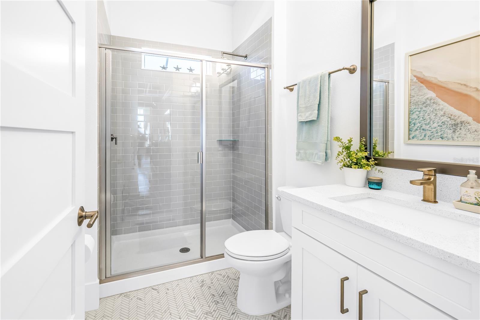 Image 43 of 78 For 513 17th Avenue E