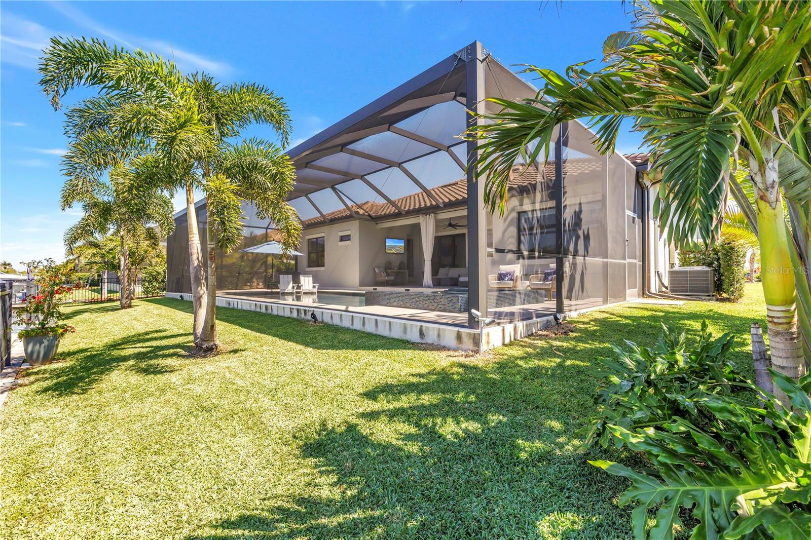 Image 63 of 78 For 513 17th Avenue E