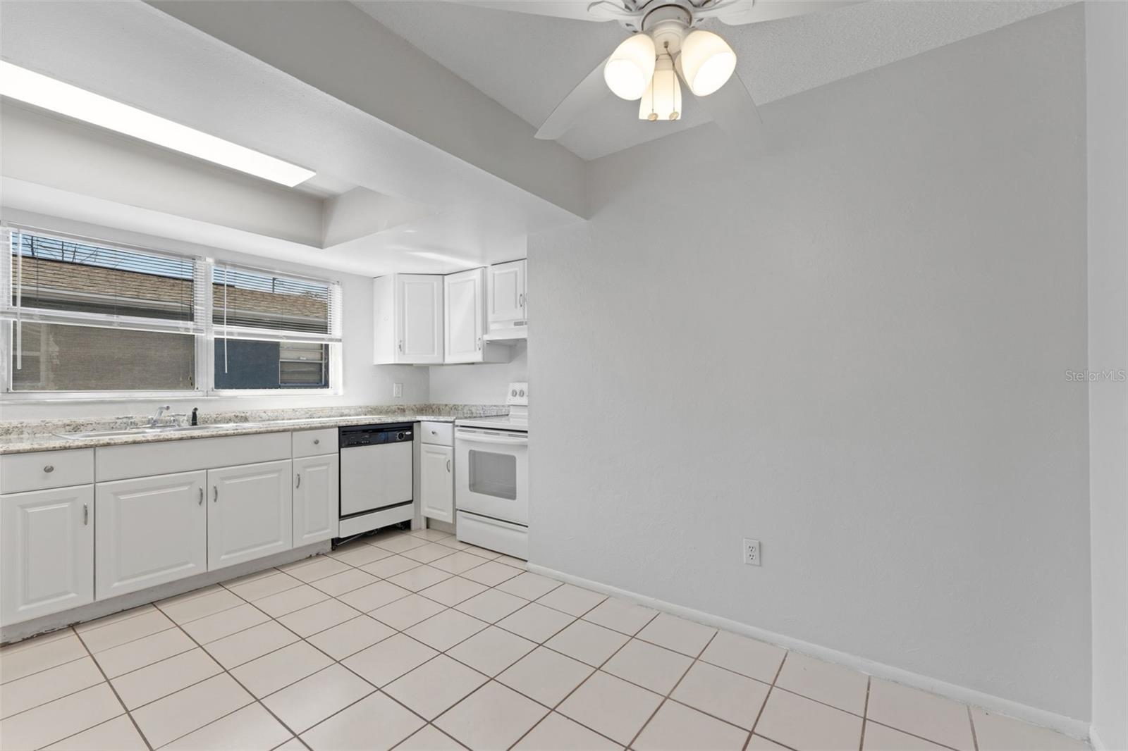 Image 11 of 30 For 669 52nd Avenue S