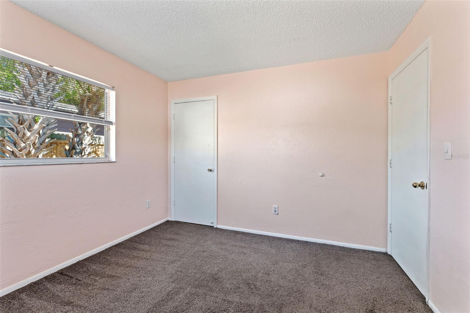 Image 23 of 30 For 669 52nd Avenue S