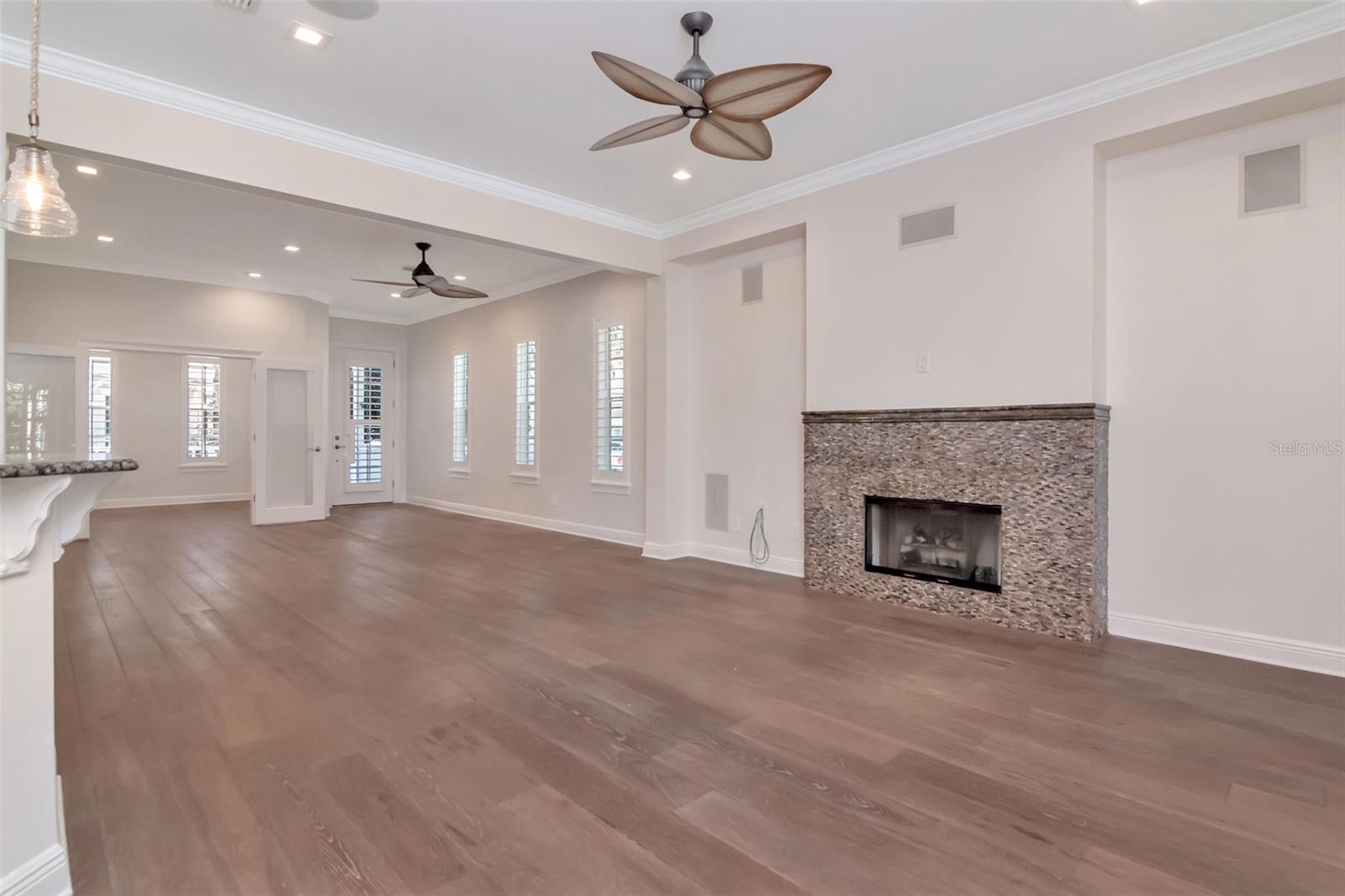 Image 13 of 83 For 947 Hemingway Circle