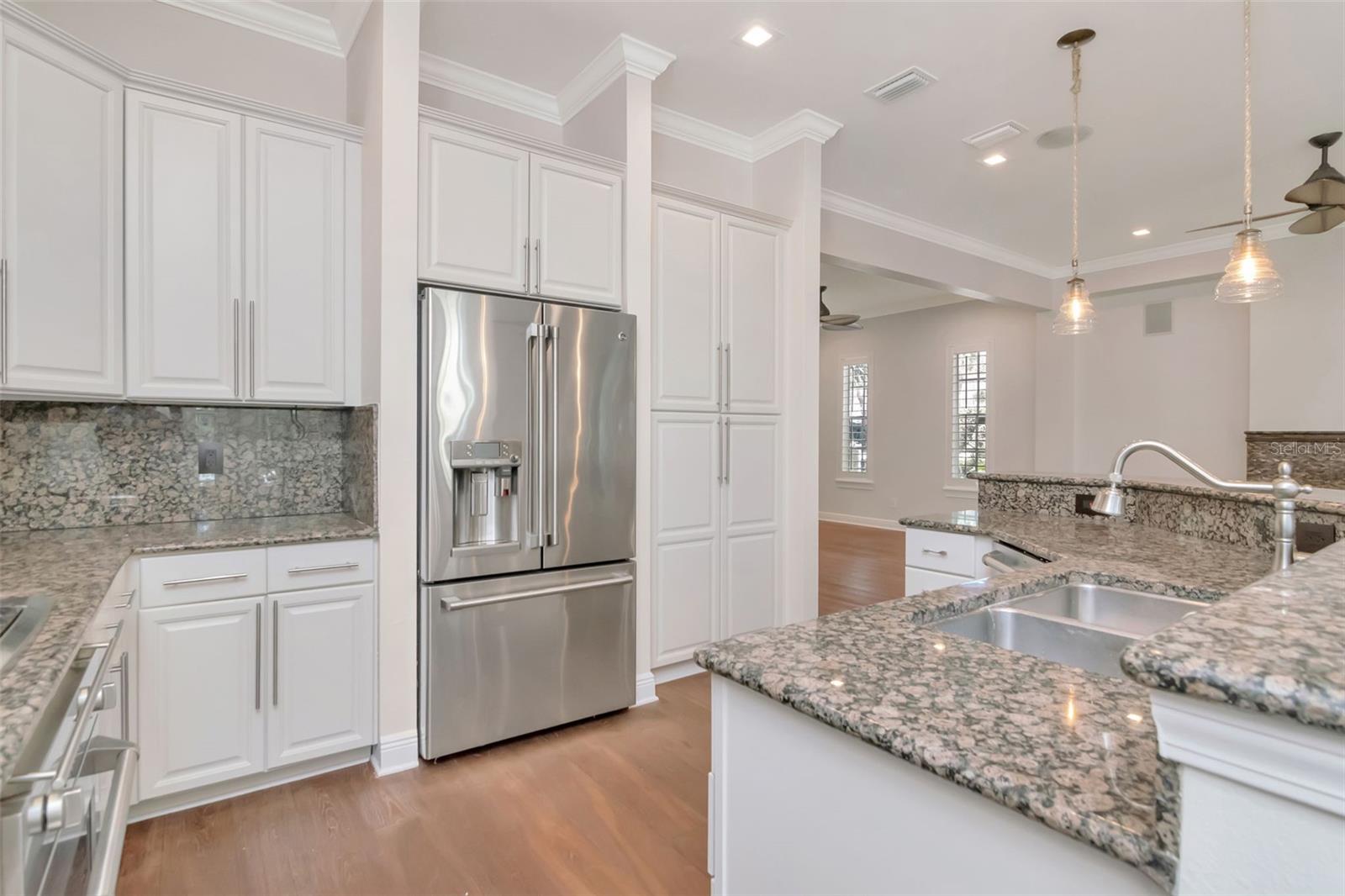 Image 17 of 83 For 947 Hemingway Circle