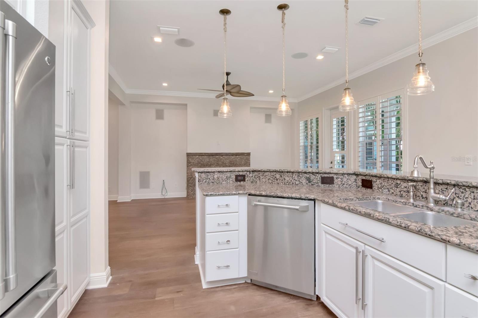 Image 19 of 83 For 947 Hemingway Circle