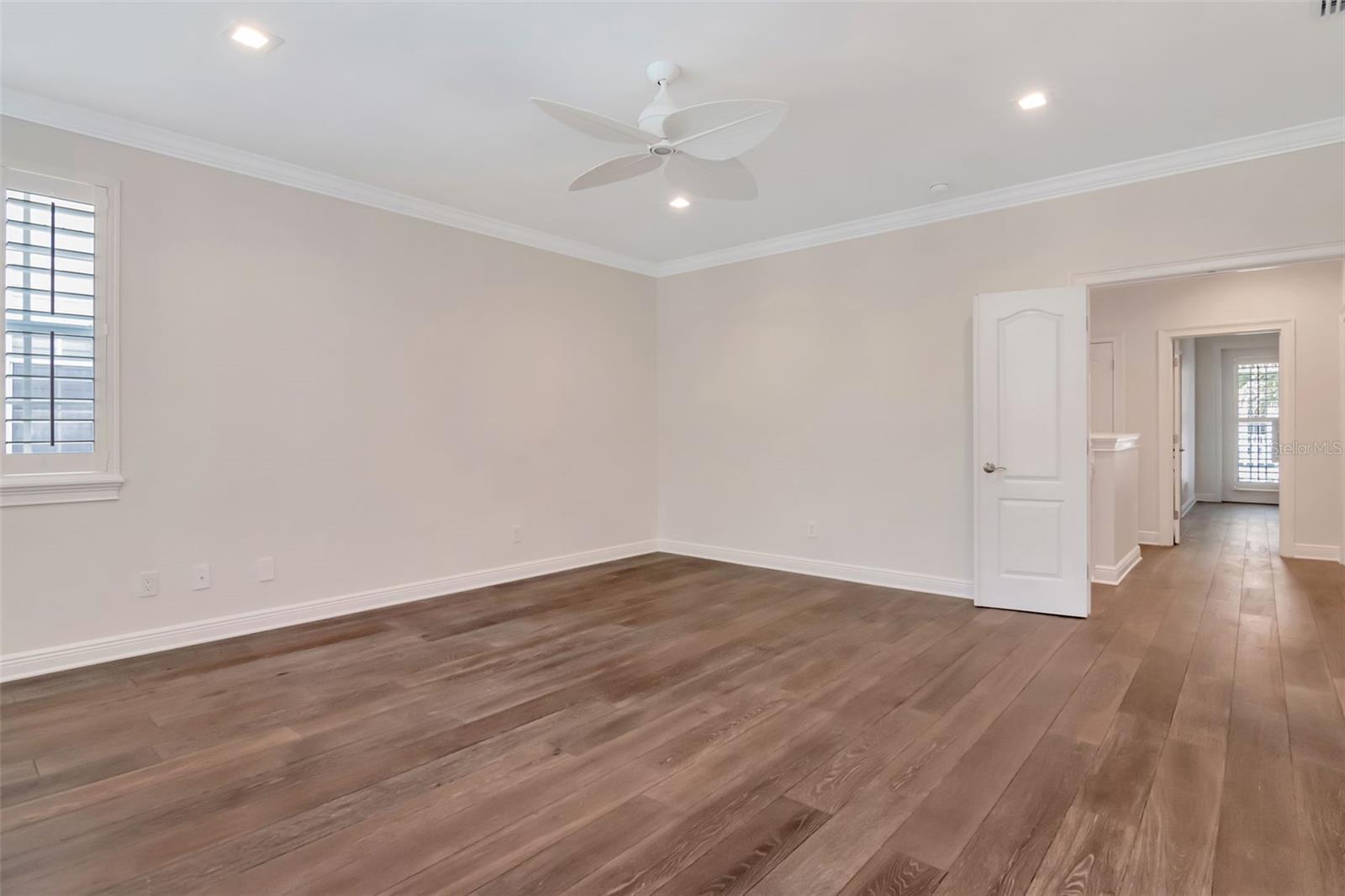 Image 24 of 83 For 947 Hemingway Circle