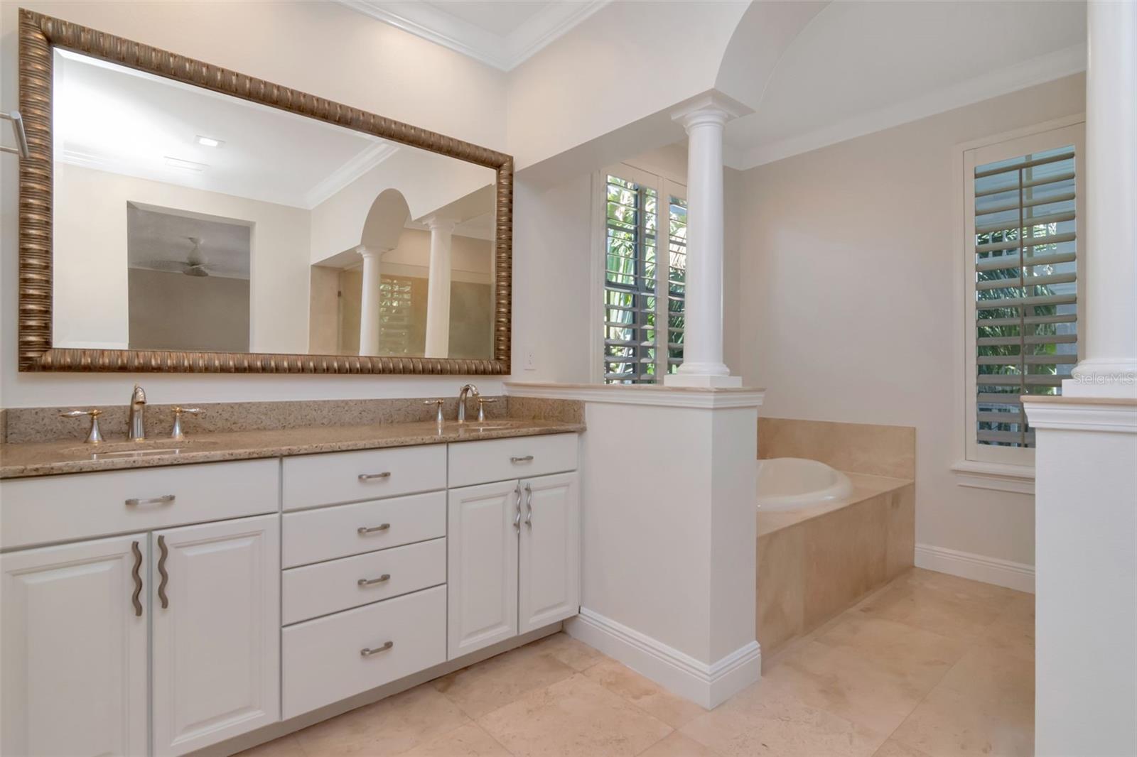 Image 27 of 83 For 947 Hemingway Circle