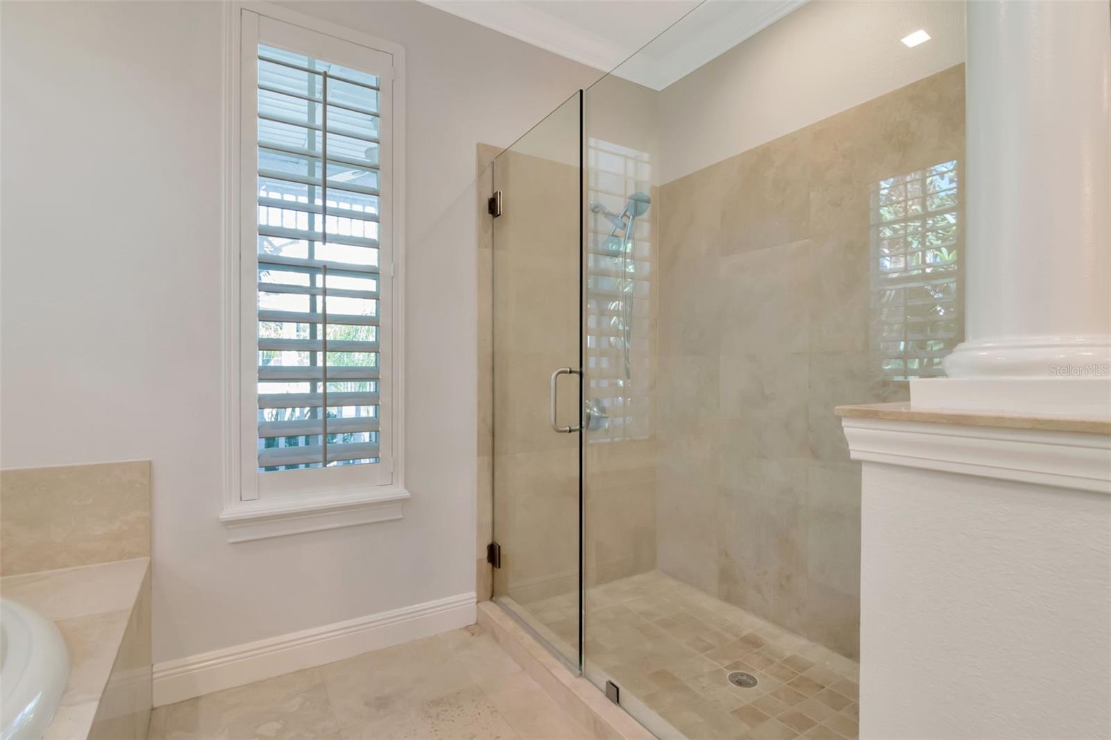 Image 28 of 83 For 947 Hemingway Circle