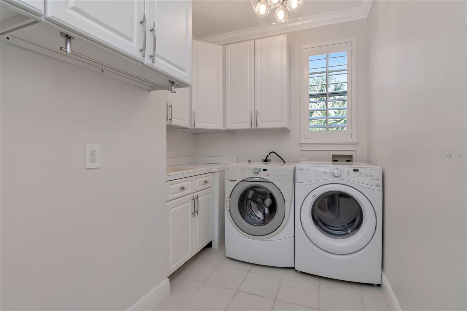 Image 41 of 83 For 947 Hemingway Circle