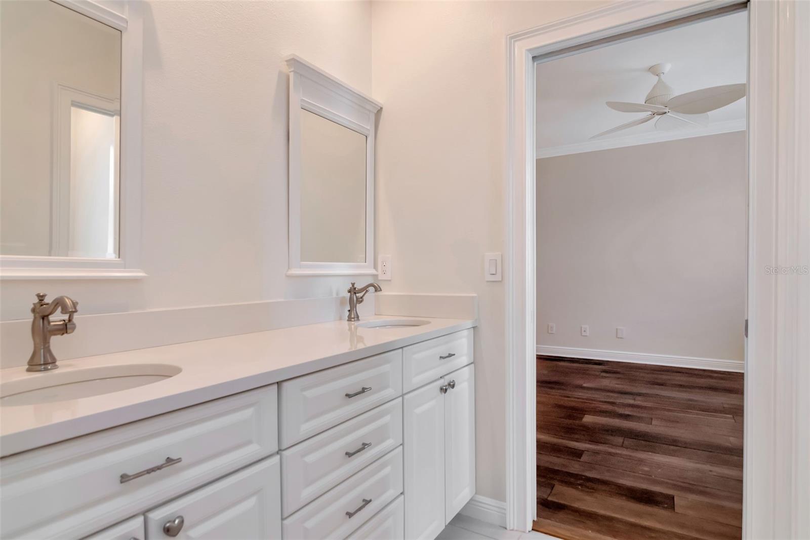 Image 45 of 83 For 947 Hemingway Circle