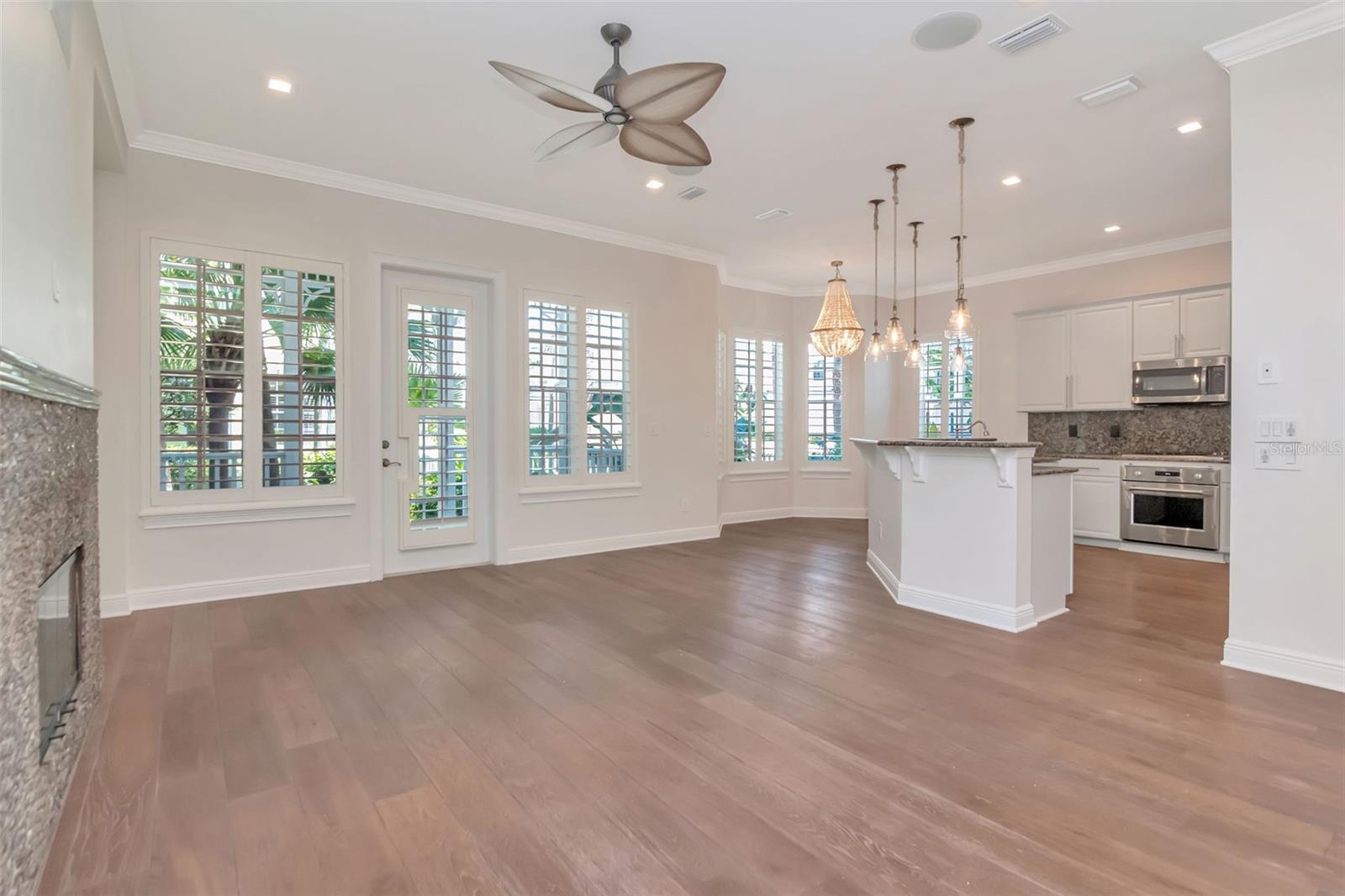 Image 9 of 83 For 947 Hemingway Circle