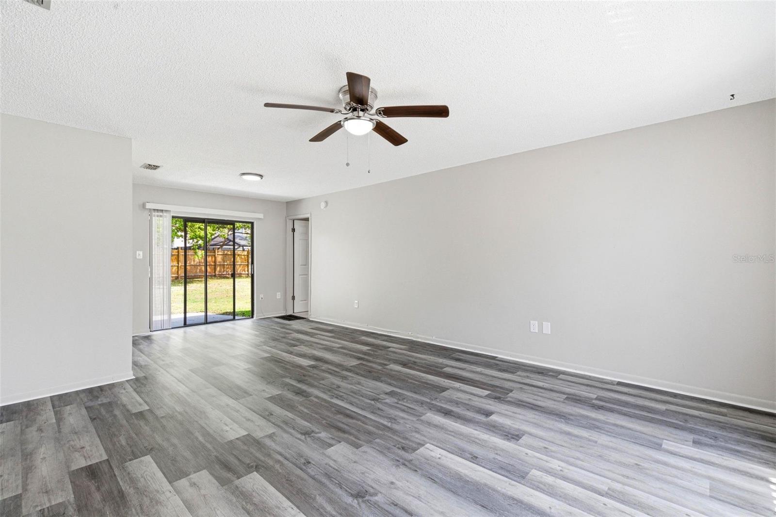 Image 19 of 56 For 15925 Crying Wind Drive