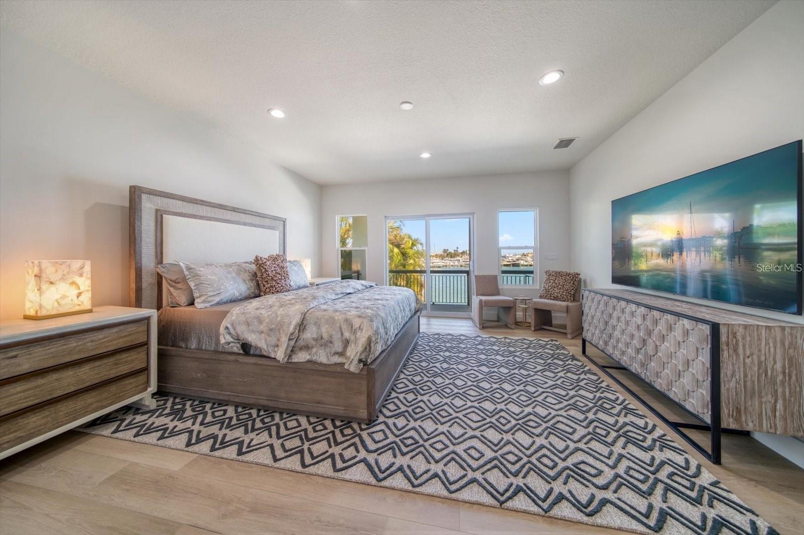 Image 31 of 91 For 116 Devon Drive