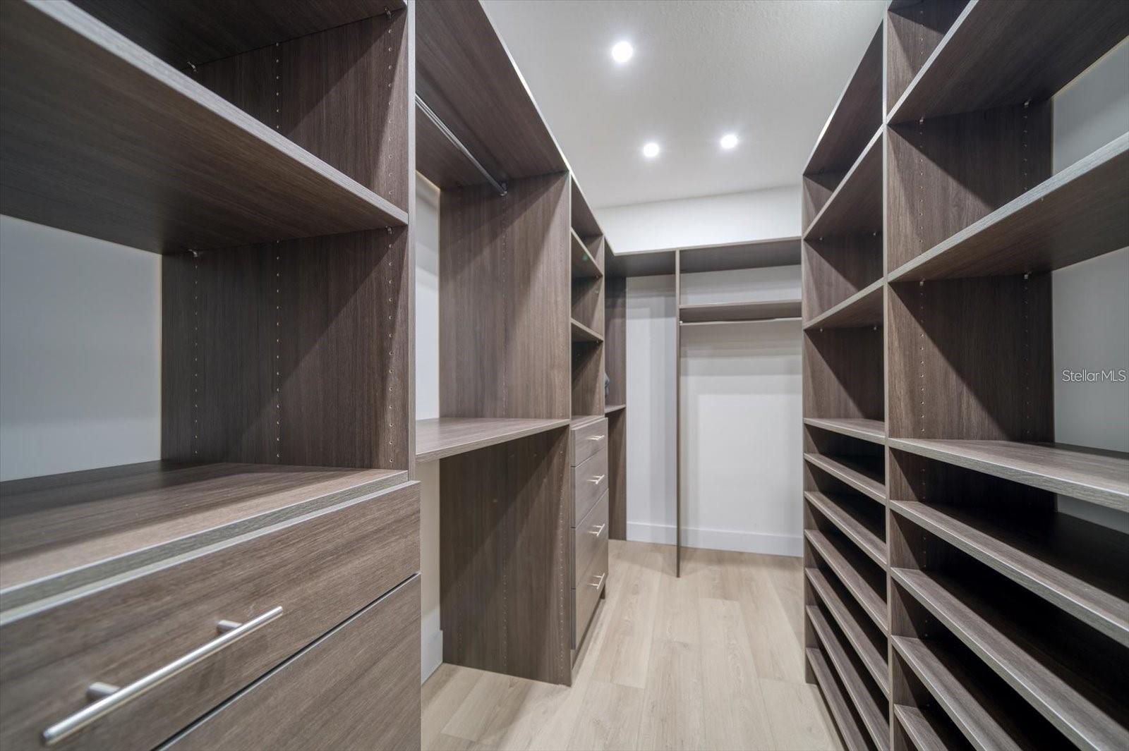 Image 41 of 91 For 116 Devon Drive