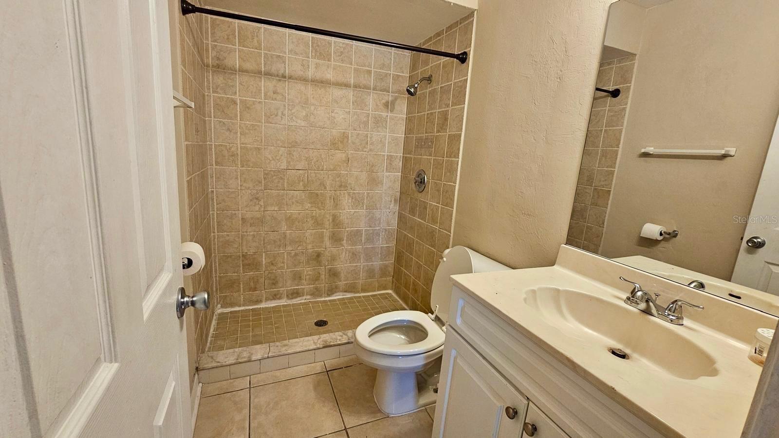 Image 10 of 17 For 3026 Santa Barbara Boulevard