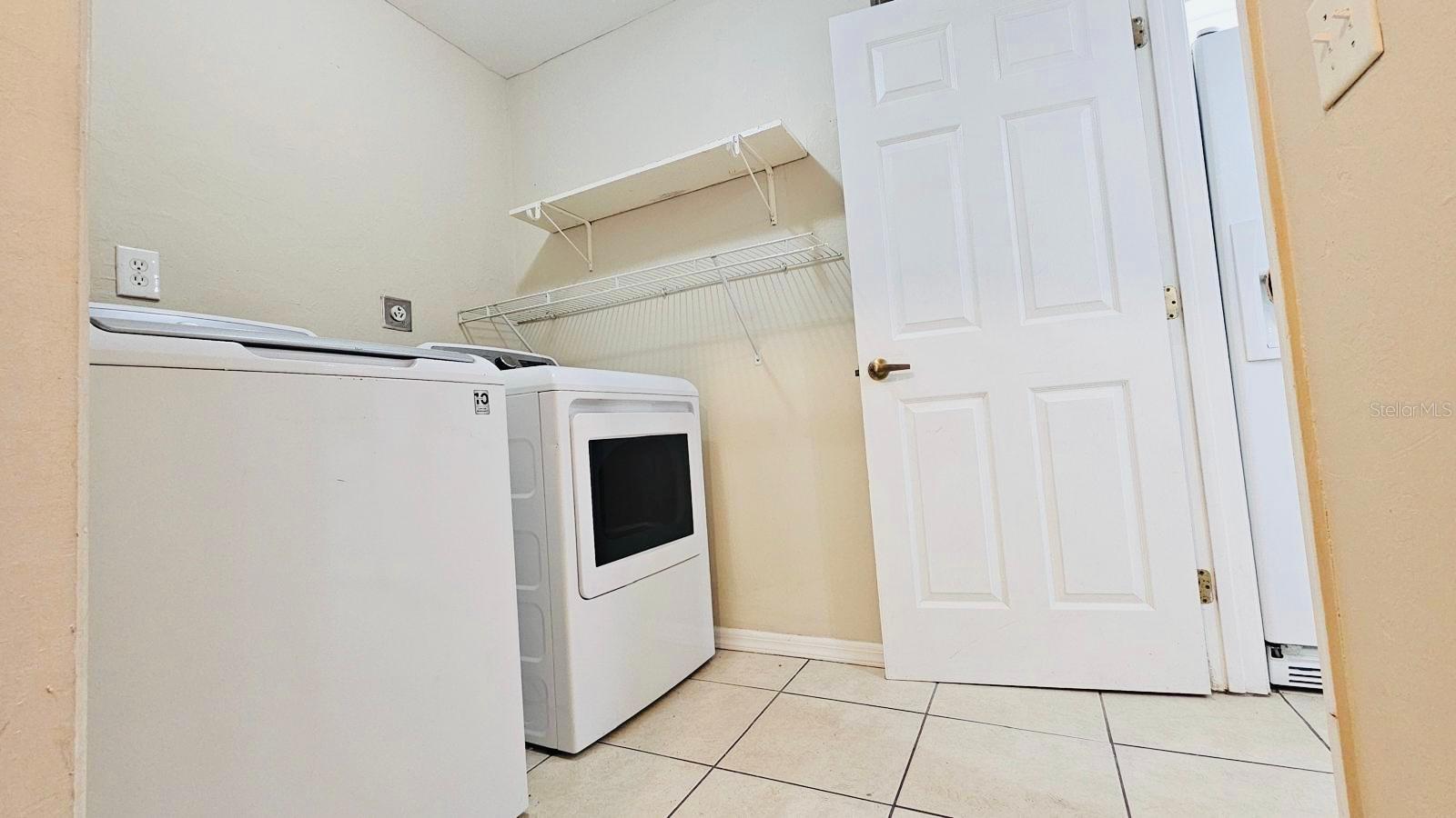 Image 14 of 17 For 3026 Santa Barbara Boulevard