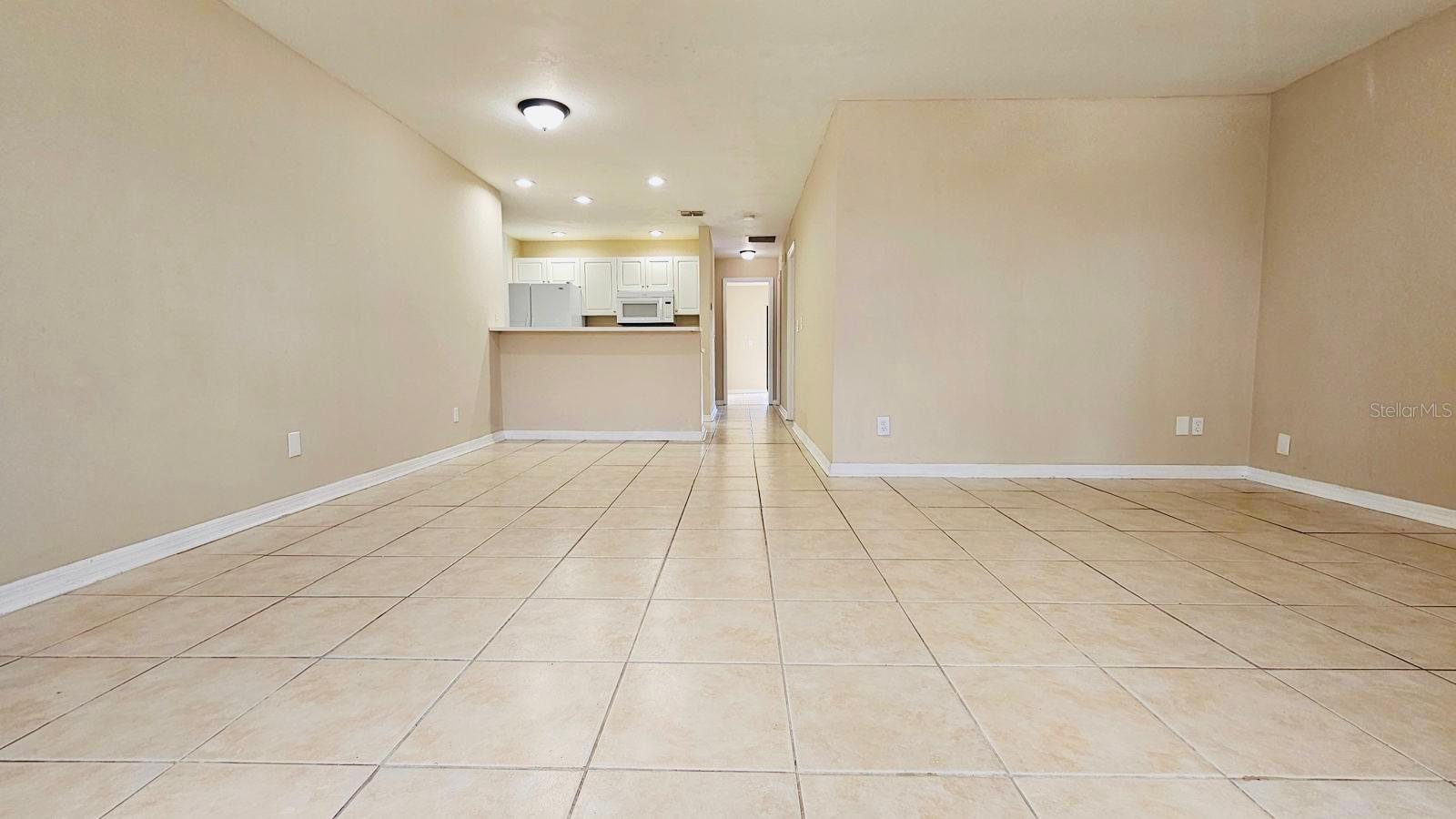 Image 5 of 17 For 3026 Santa Barbara Boulevard