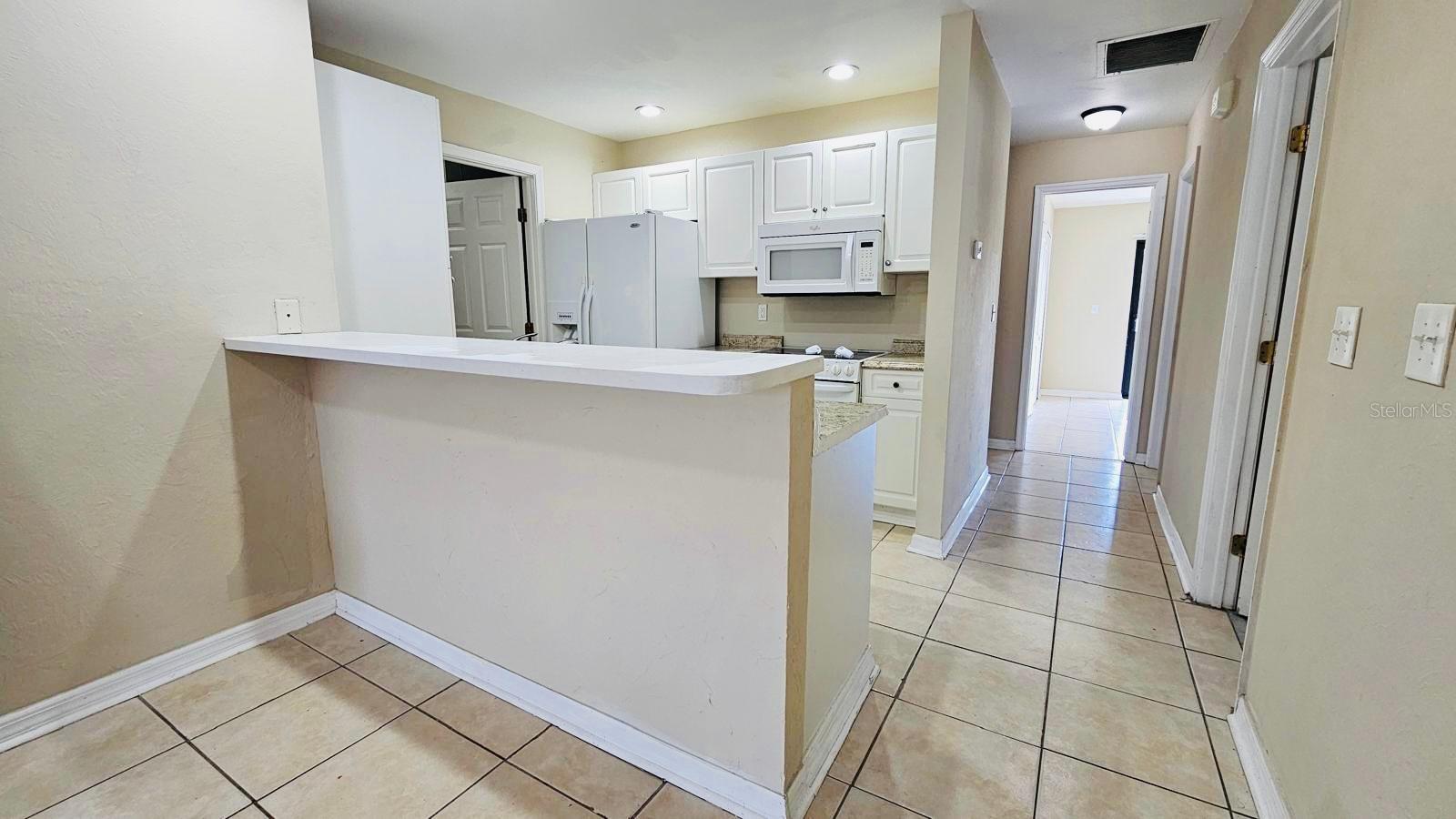 Image 7 of 17 For 3026 Santa Barbara Boulevard