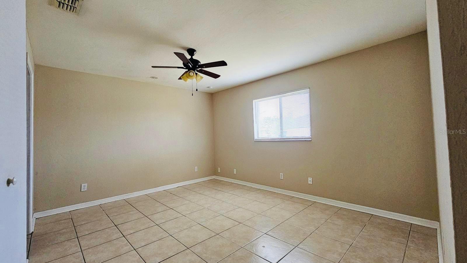 Image 8 of 17 For 3026 Santa Barbara Boulevard