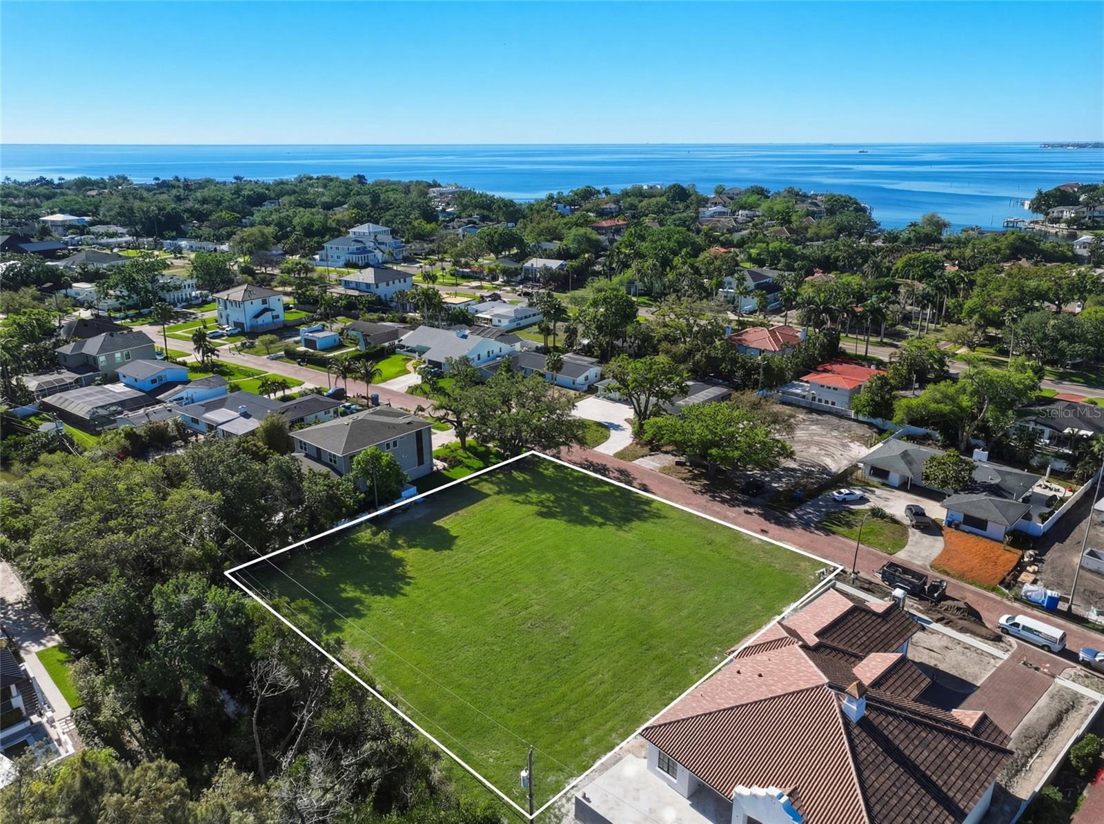 Image 10 of 15 For 300 Rafael Boulevard Ne