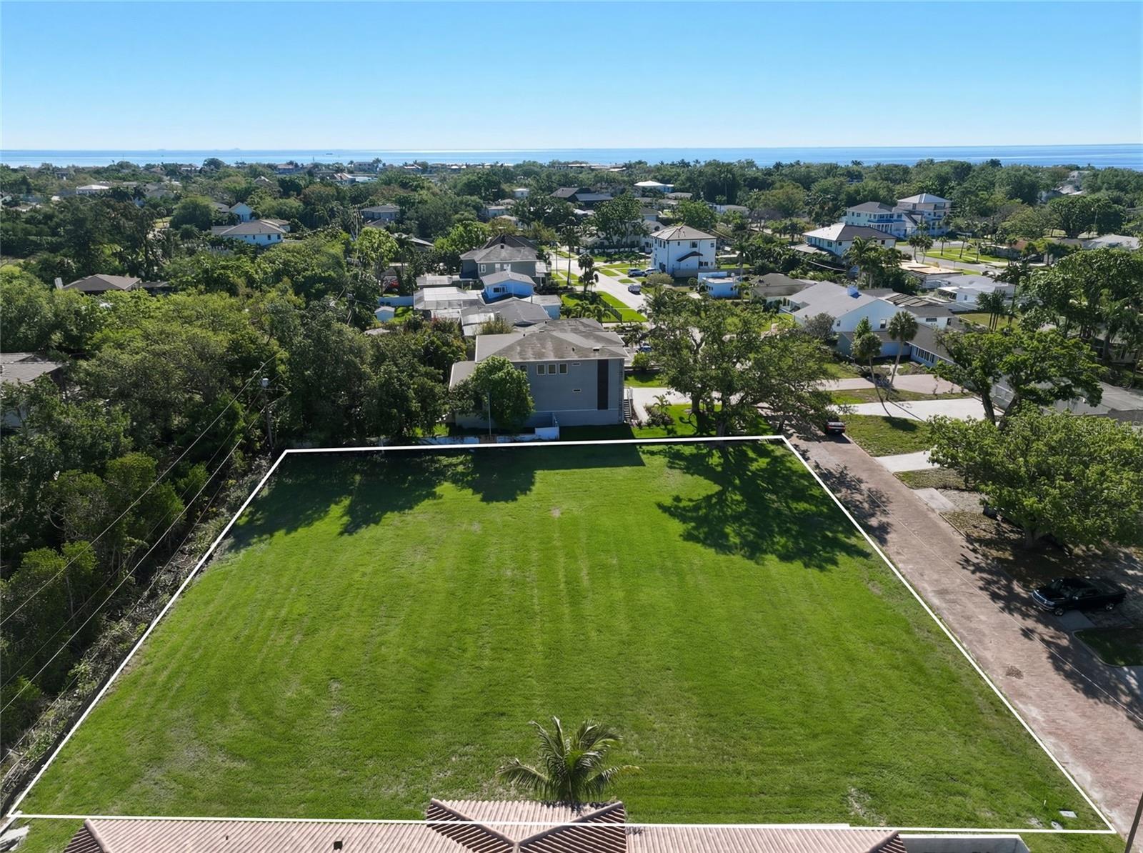 Image 9 of 15 For 300 Rafael Boulevard Ne