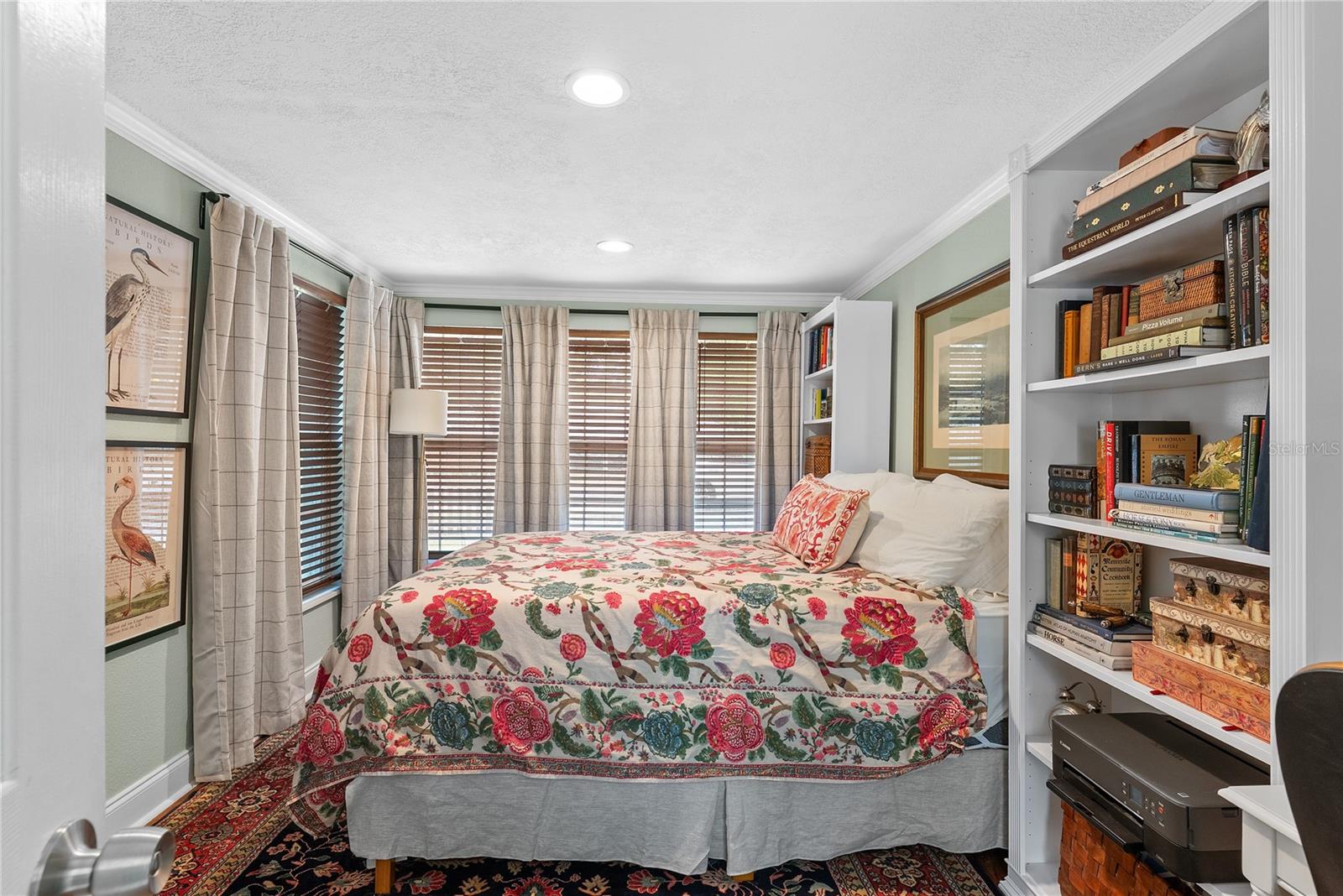 Image 18 of 38 For 1421 Hanna Avenue