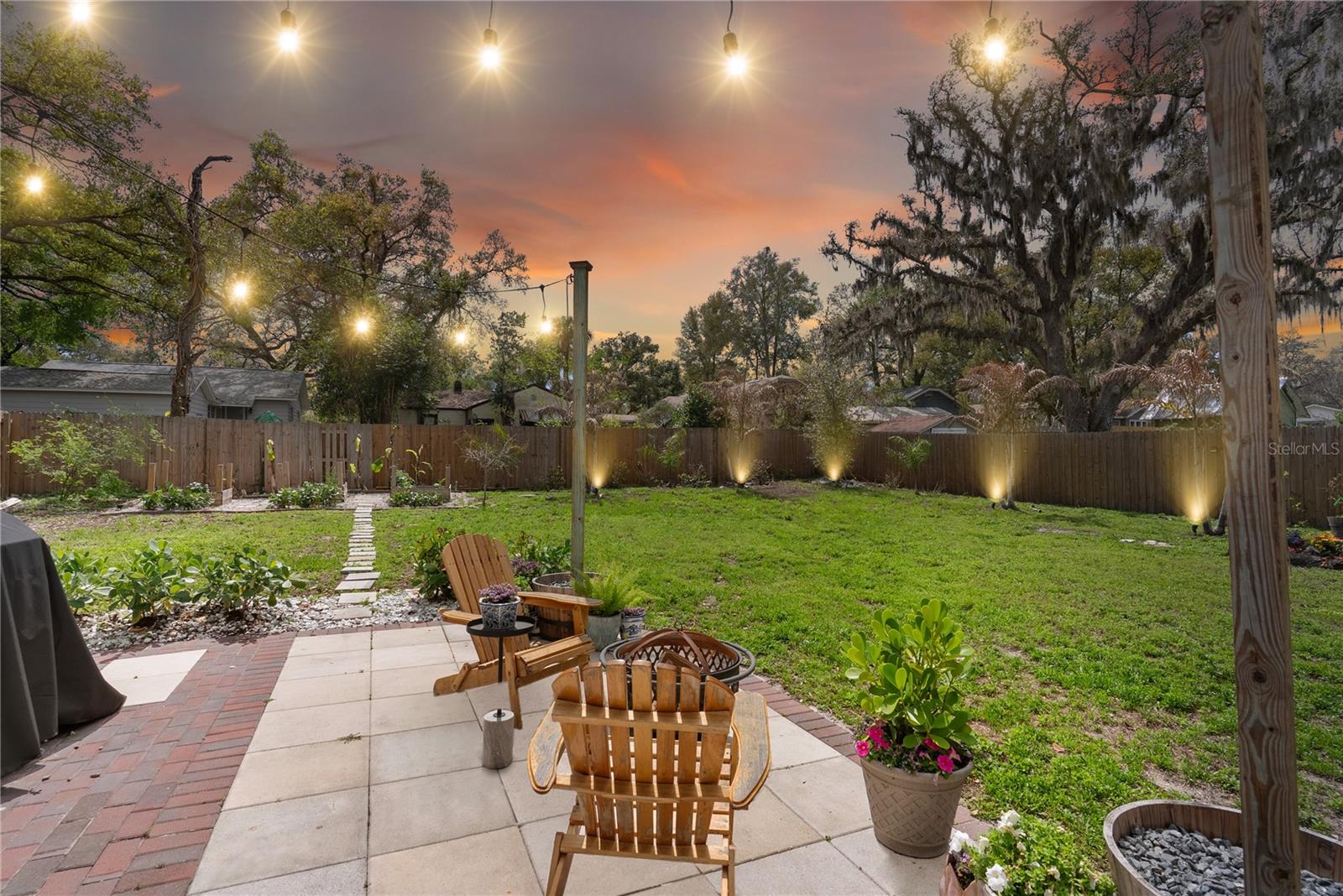 Image 27 of 38 For 1421 Hanna Avenue