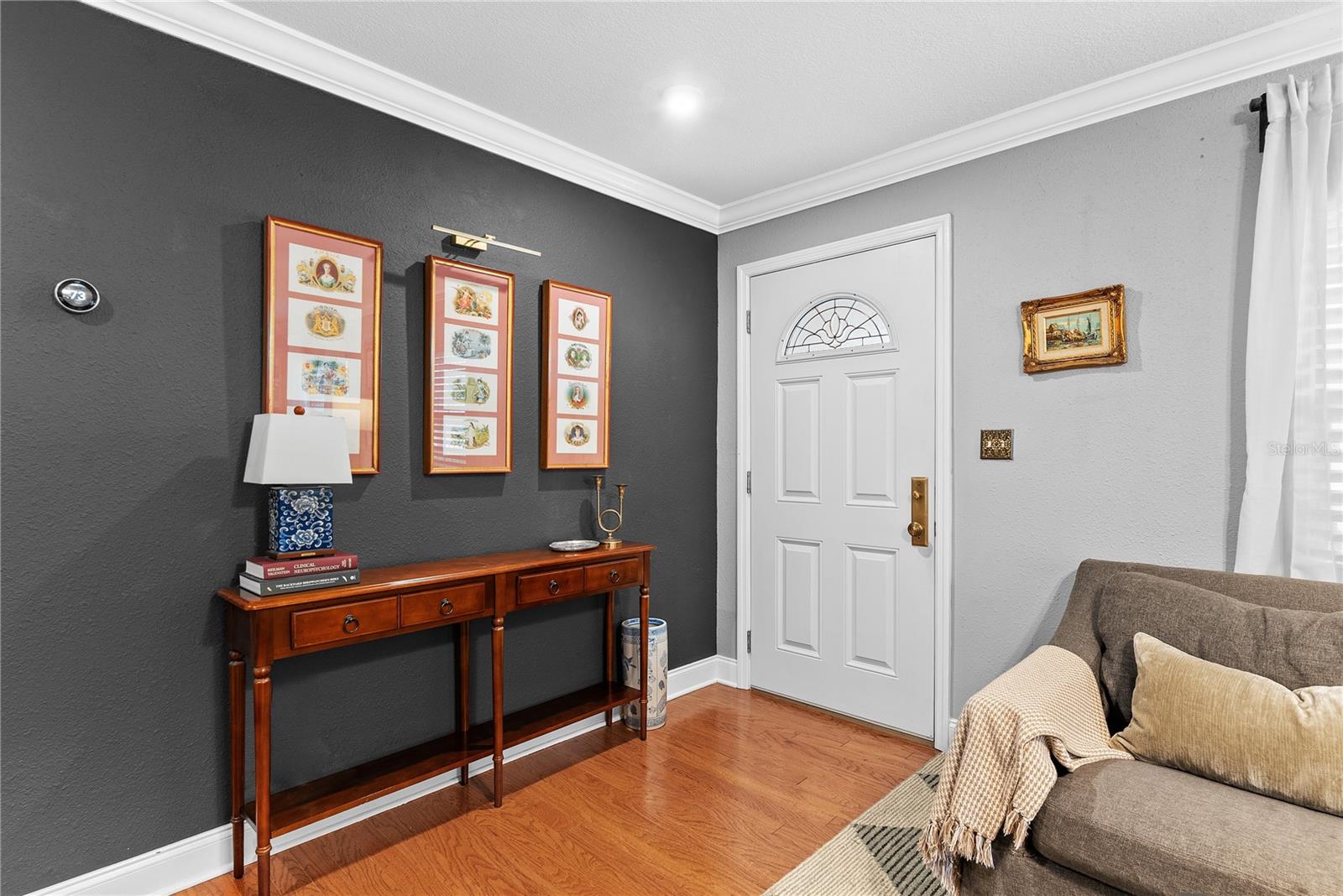 Image 4 of 38 For 1421 Hanna Avenue