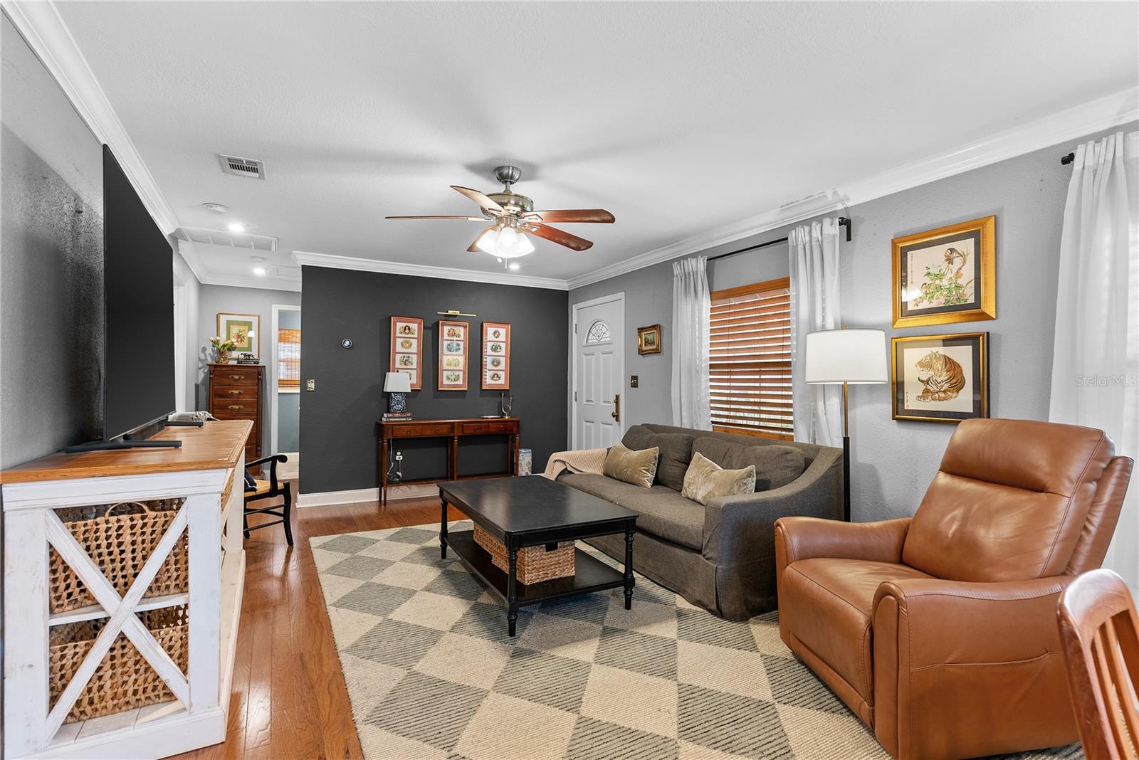 Image 5 of 38 For 1421 Hanna Avenue