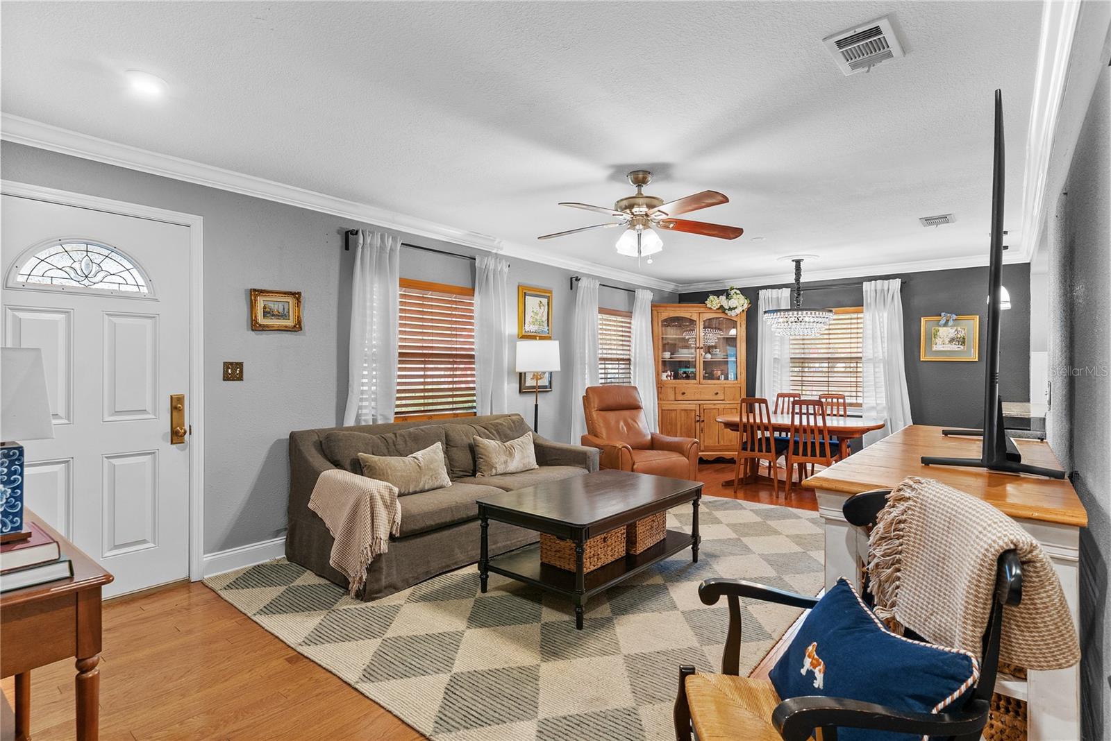 Image 8 of 38 For 1421 Hanna Avenue