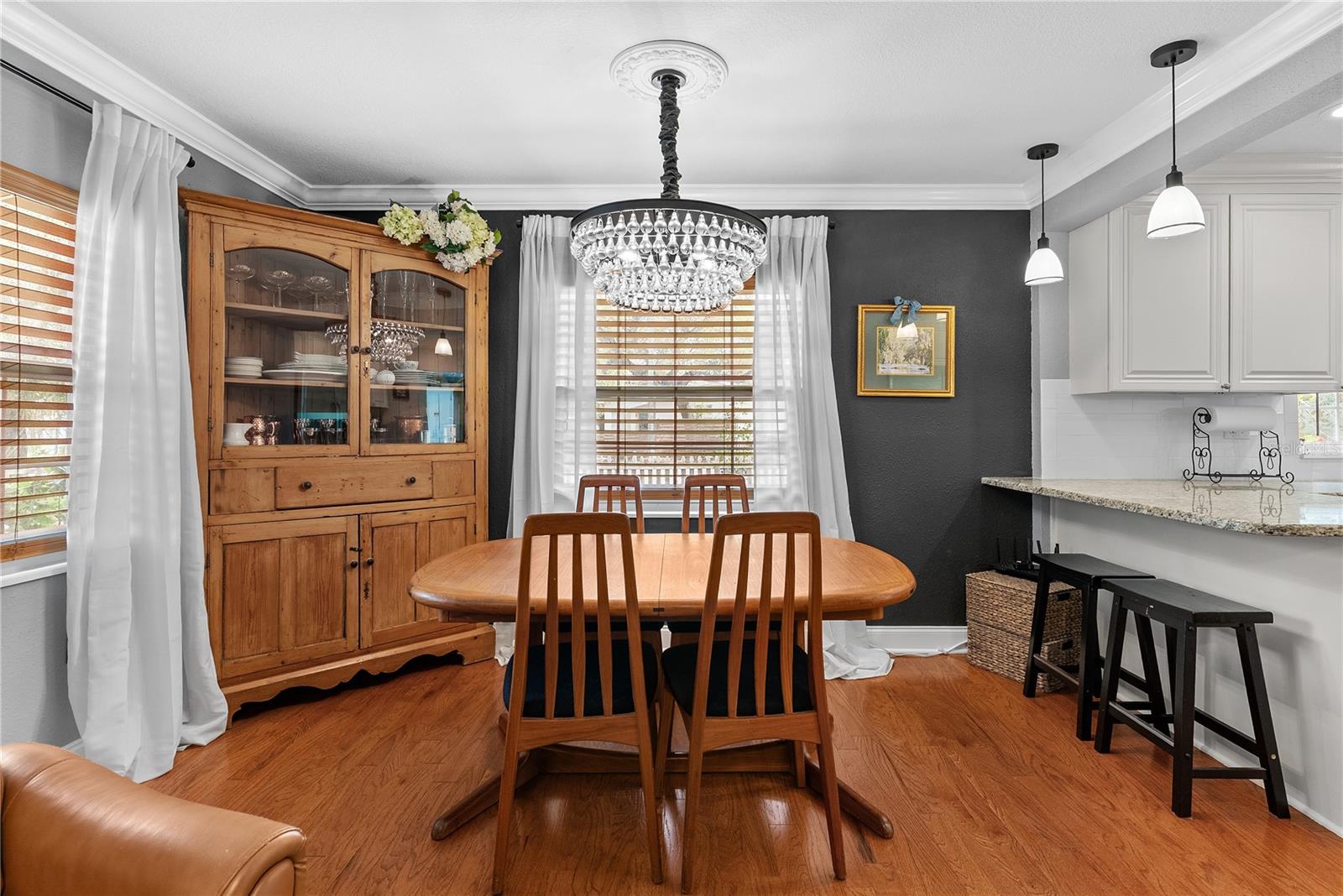 Image 9 of 38 For 1421 Hanna Avenue